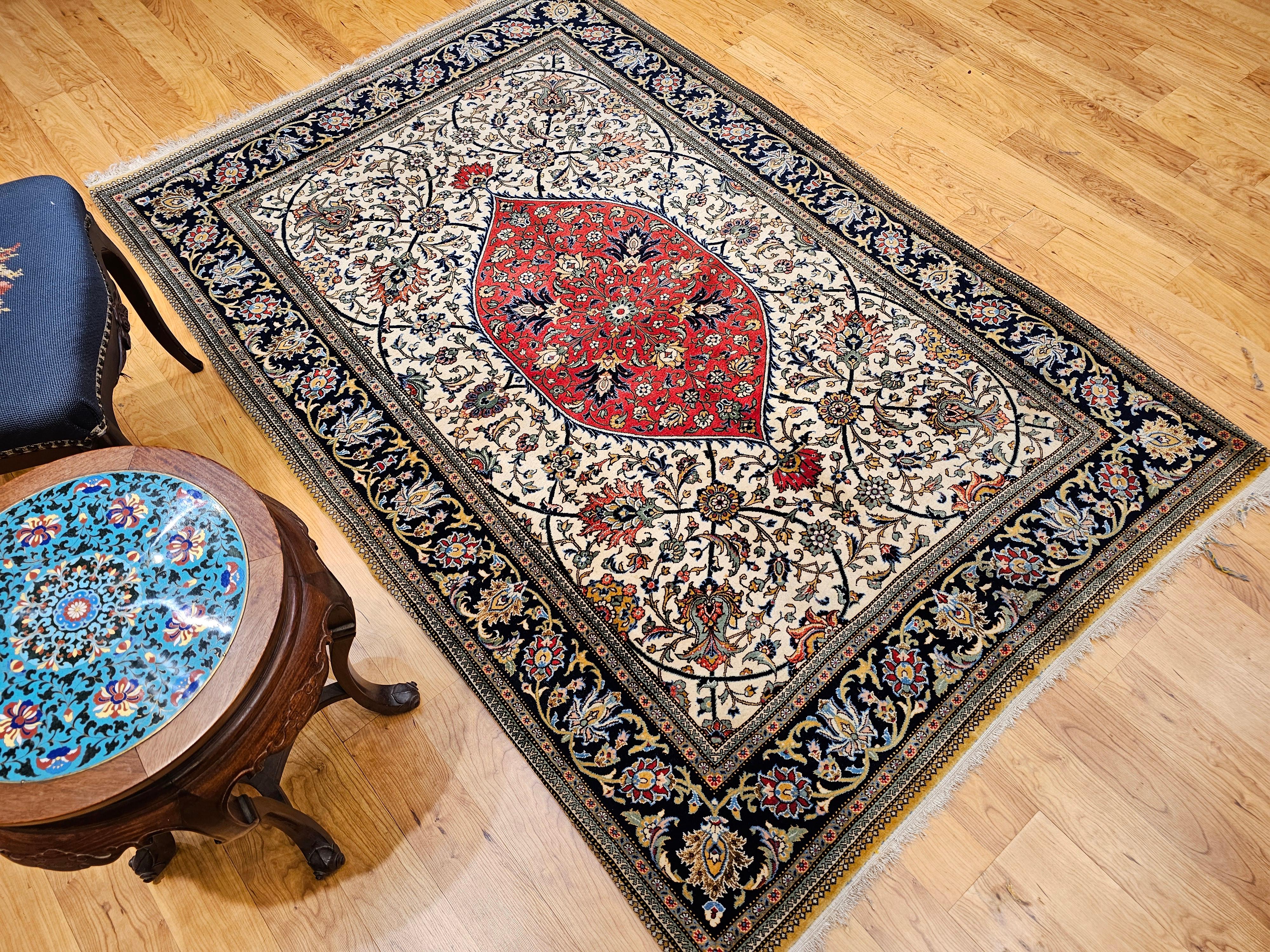 Vintage Persian Qum Vorleger mit Blumenmuster in Elfenbein, Rd, Indigo im Angebot 10