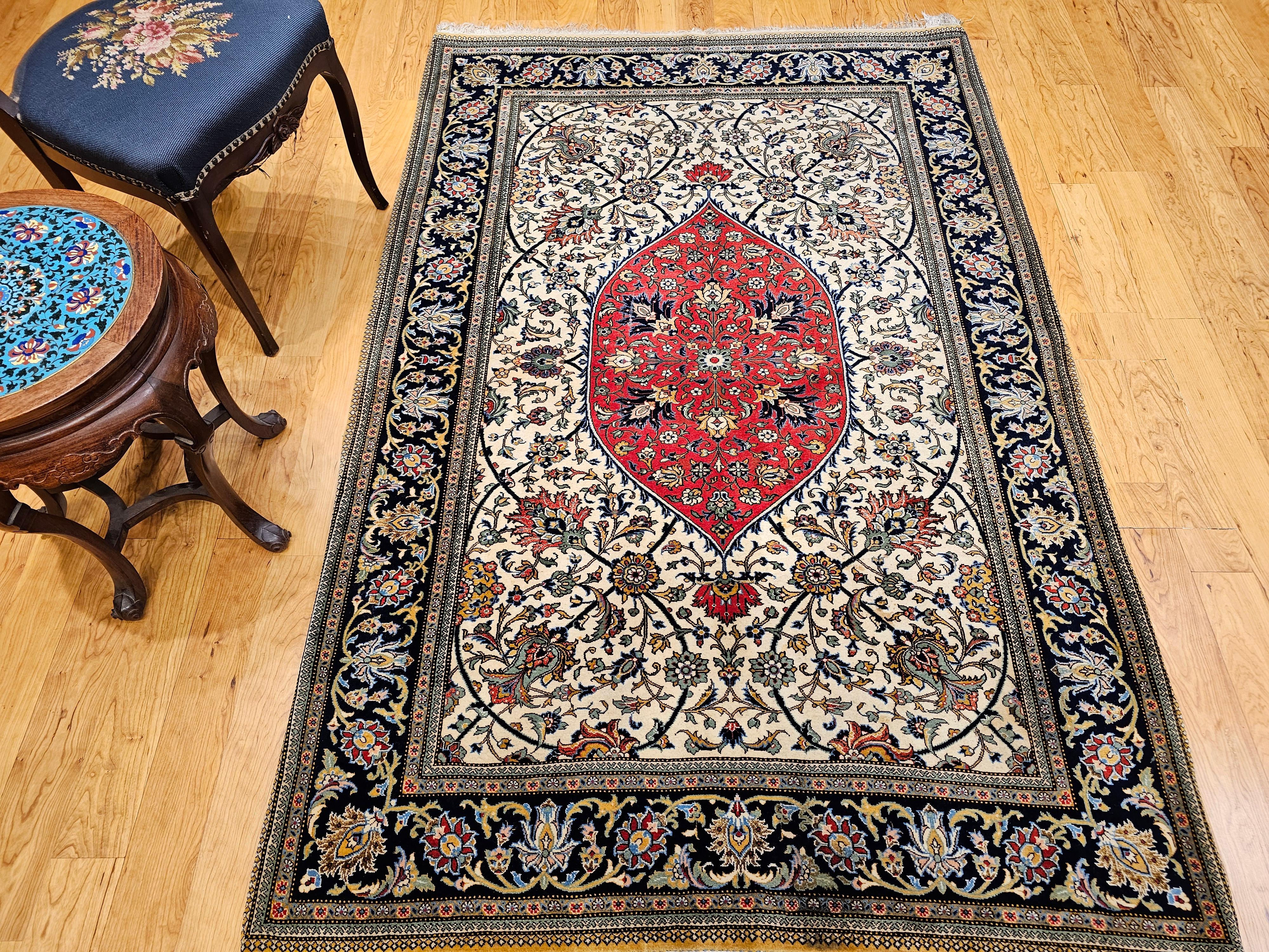 Vintage Persian Qum Vorleger mit Blumenmuster in Elfenbein, Rd, Indigo im Angebot 11