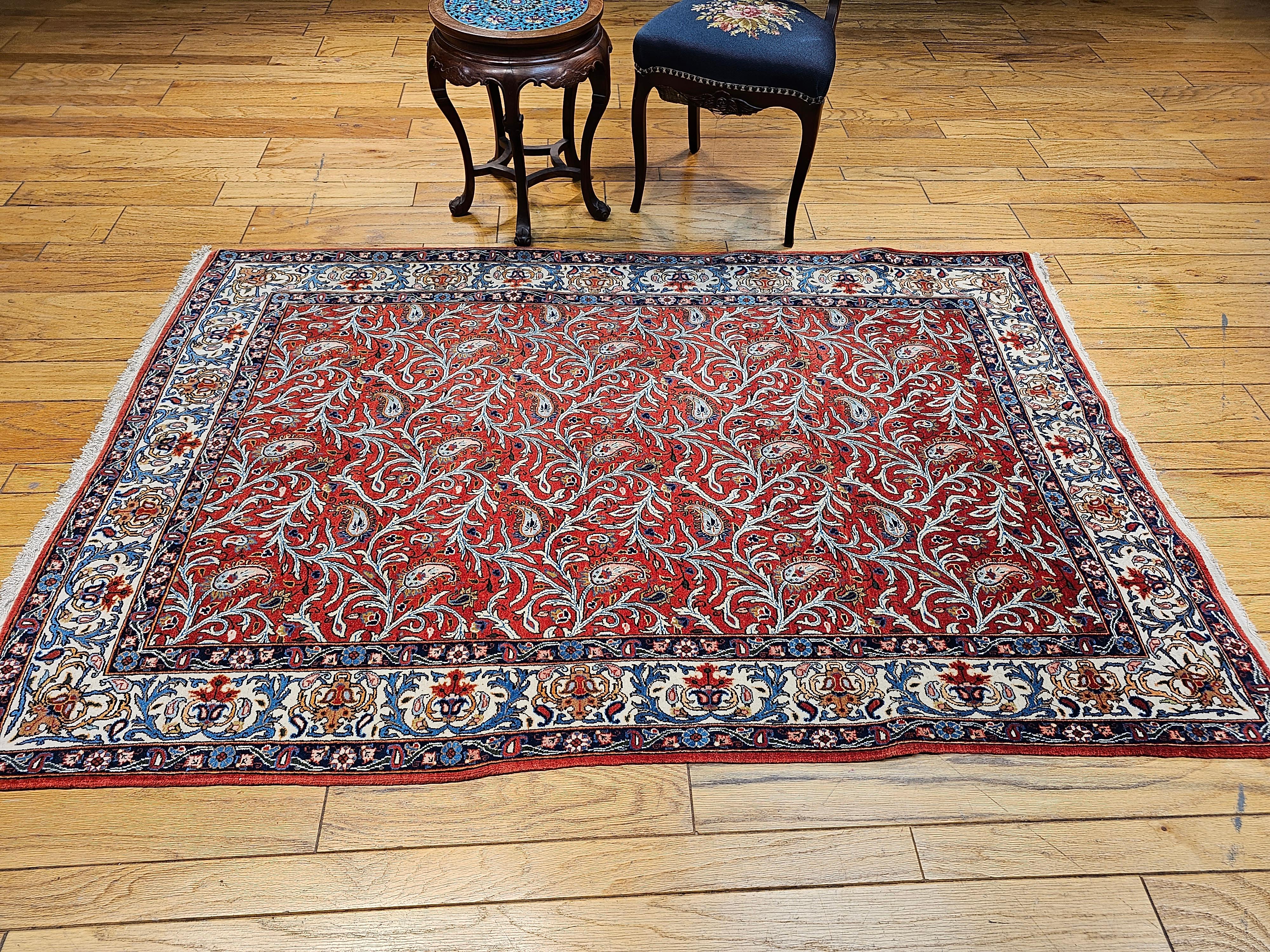 Tapis persan vintage Qum à motif cachemire intégral en rouge brique, ivoire et bleu en vente 4