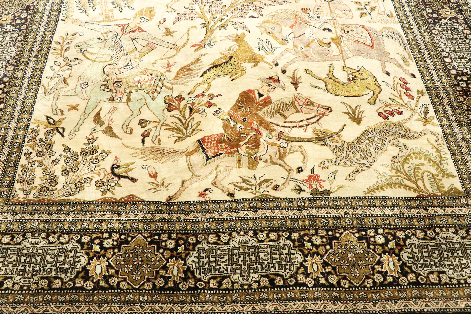 Alter persischer Qum-Teppich mit Jagdszenen (Persisch) im Angebot