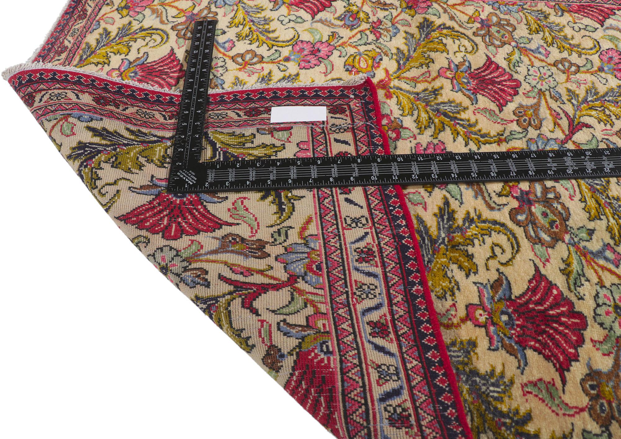 Persischer Qum-Läufer im Arts & Crafts-Stil, Vintage im Zustand „Gut“ im Angebot in Dallas, TX