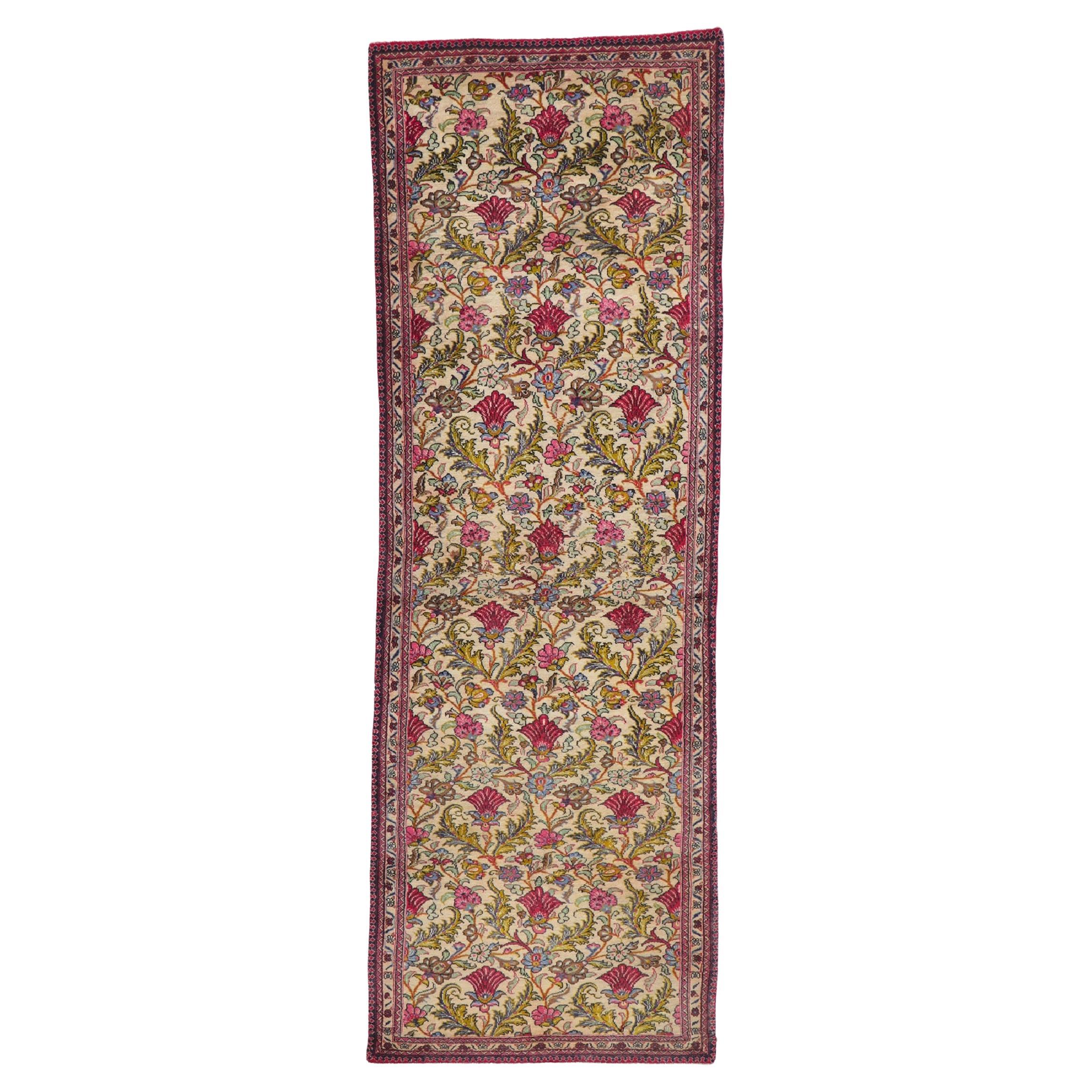 Tapis de couloir persan vintage Qum de style Arts &amp;amp; Crafts