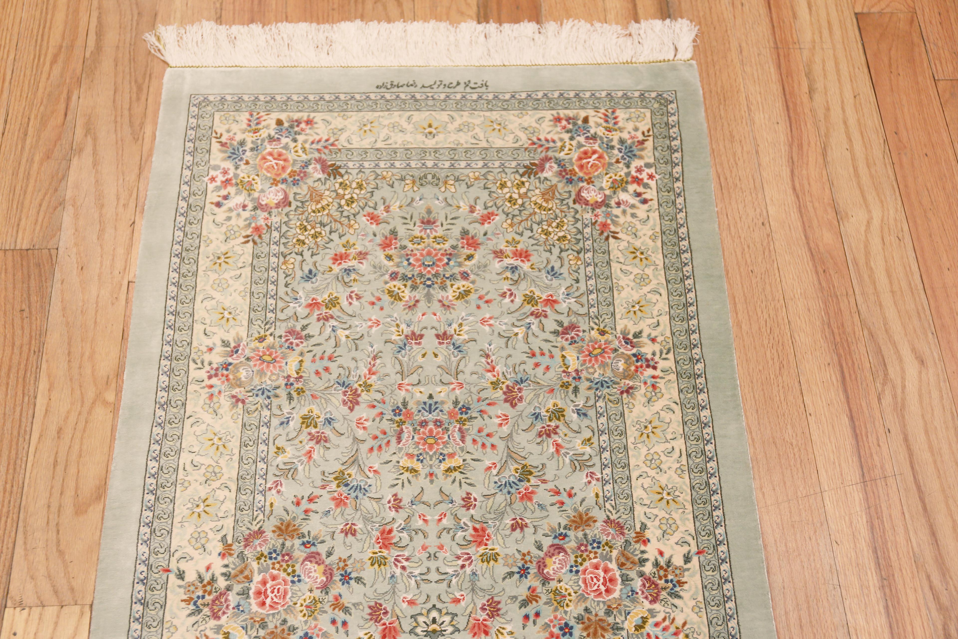 Alfombra de Pasillo Persa Vintage Qum de Seda con Medallón Floral 2'3