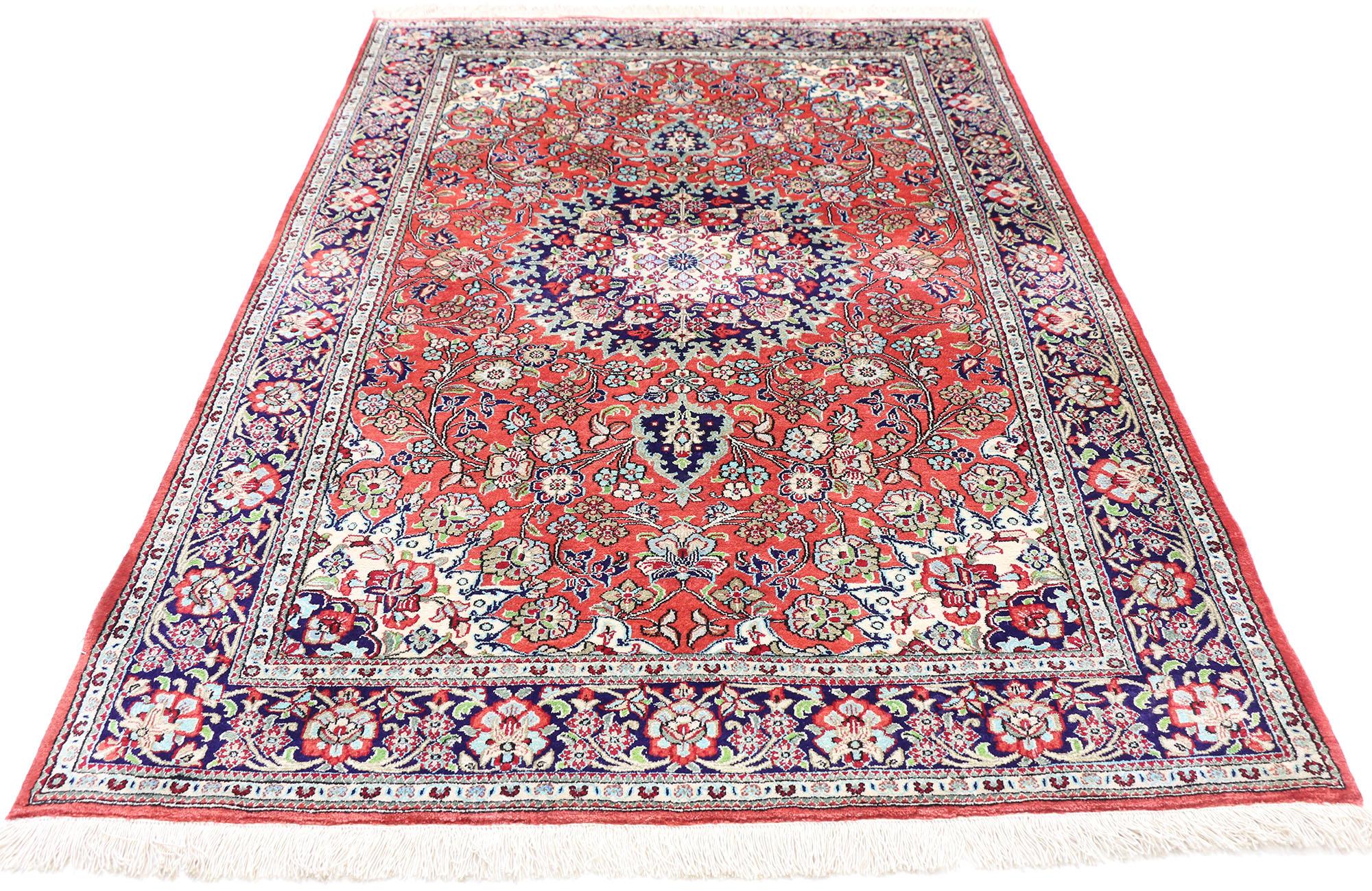 Queen Anne Tapis persan vintage en soie Qum avec motif rococo style maison de maître en vente