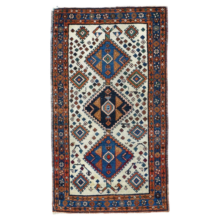 Vintage Persian Rug For Sale at 1stDibs