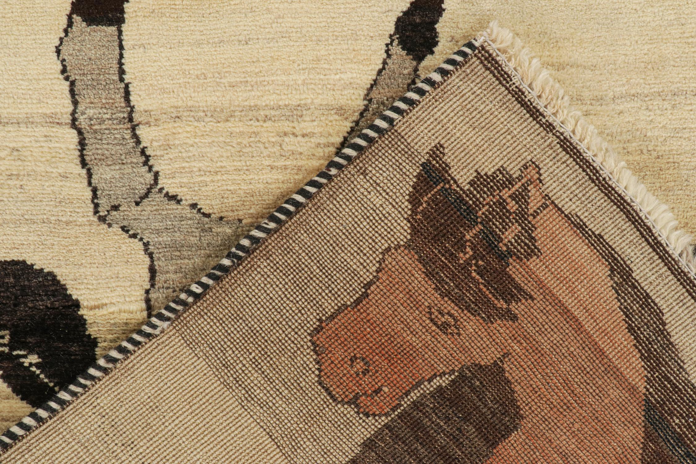 Milieu du XXe siècle Tapis persan vintage beige avec photos de chevaux par Rug & Kilim en vente