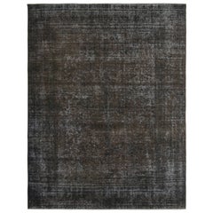 Tapis persan vintage en Brown avec motifs floraux en sourdine, de Rug & Kilim