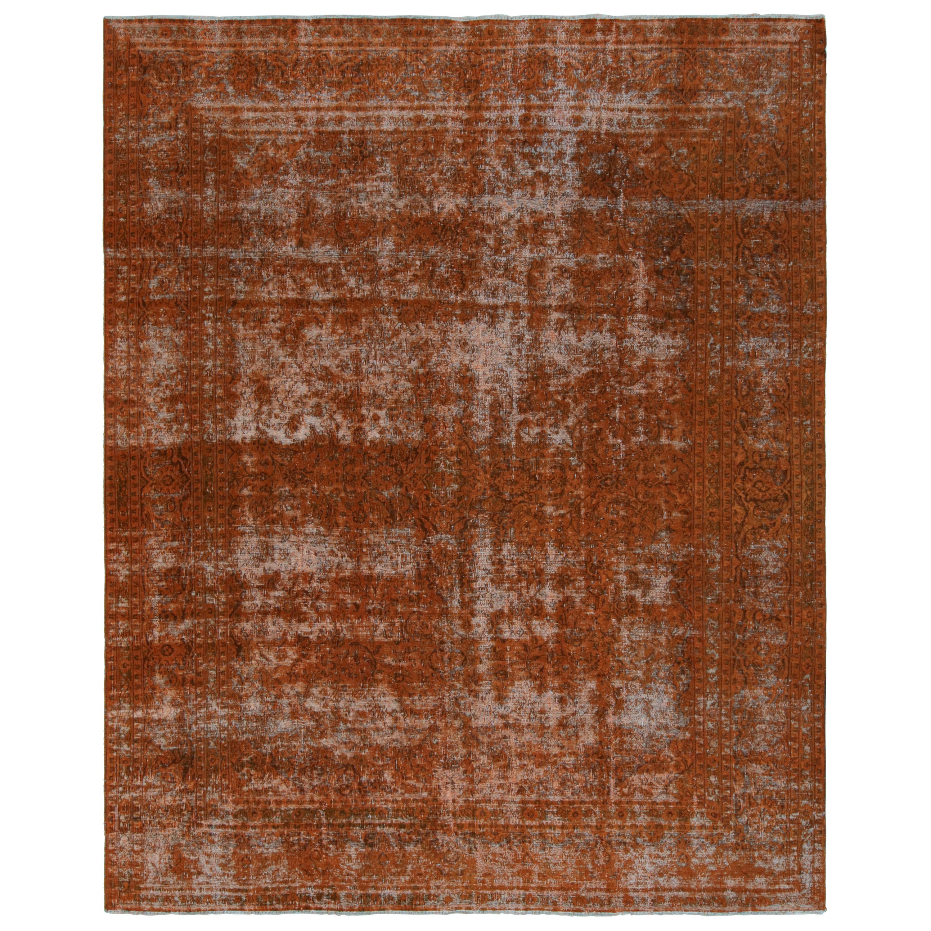 Alfombra persa vintage con motivos florales en naranja óxido y marrón, de Rug & Kilim en venta