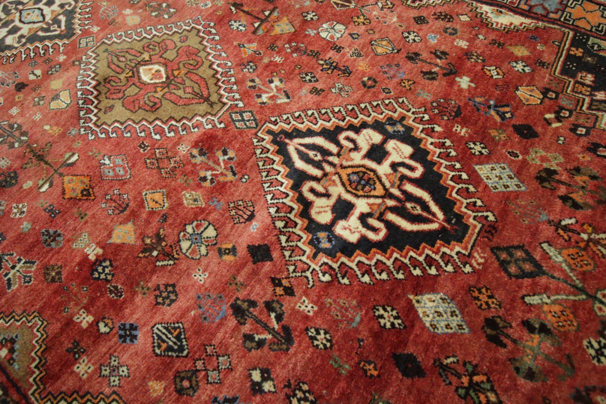Handgefertigter Vintage-Teppich Shiraz Qashqai Stammes-Wohnzimmerteppich Qashqai (Persisch) im Angebot