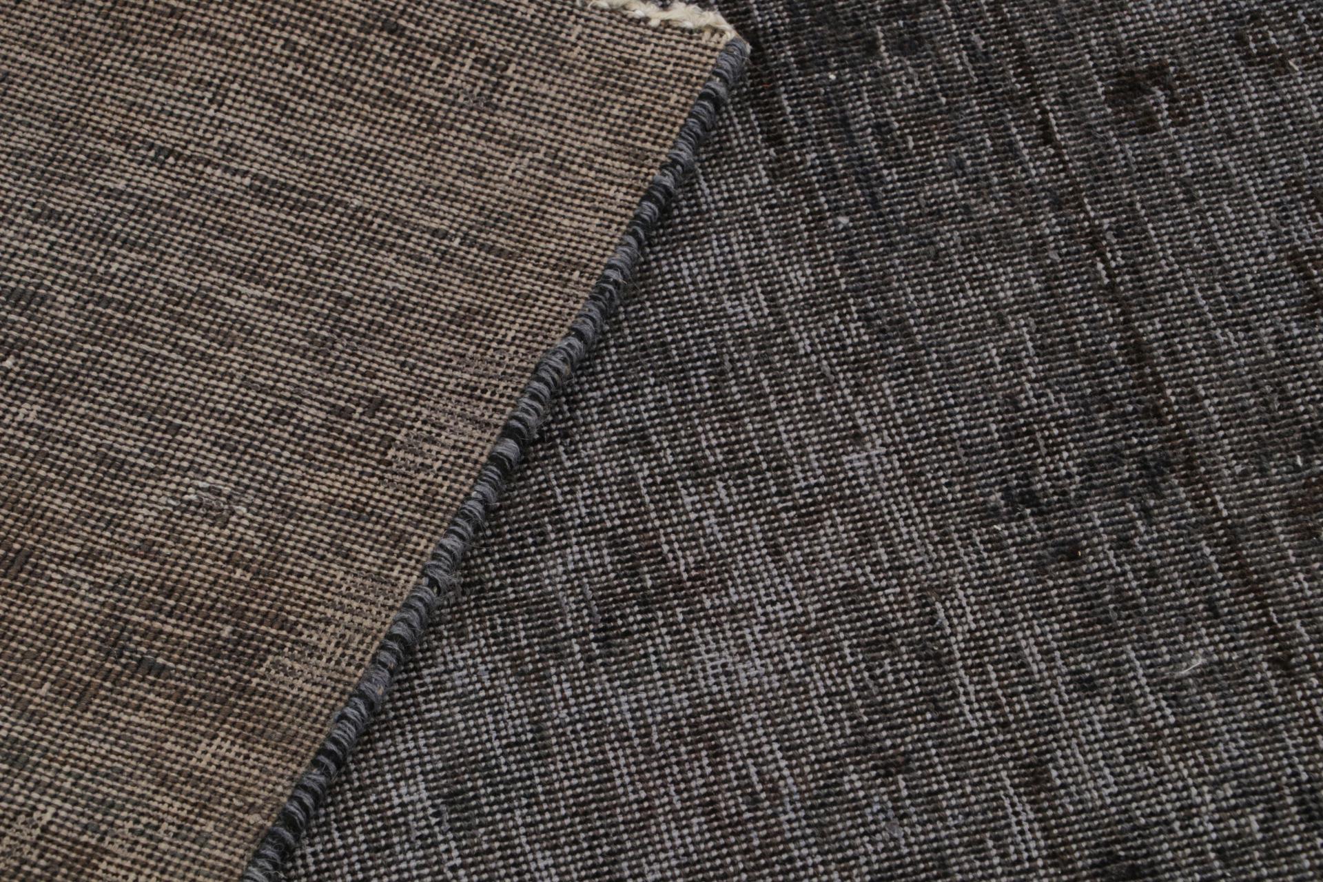 Vintage-Perserteppich mit schwarzen und braunen Mustern von Rug & Kilim (Wolle) im Angebot