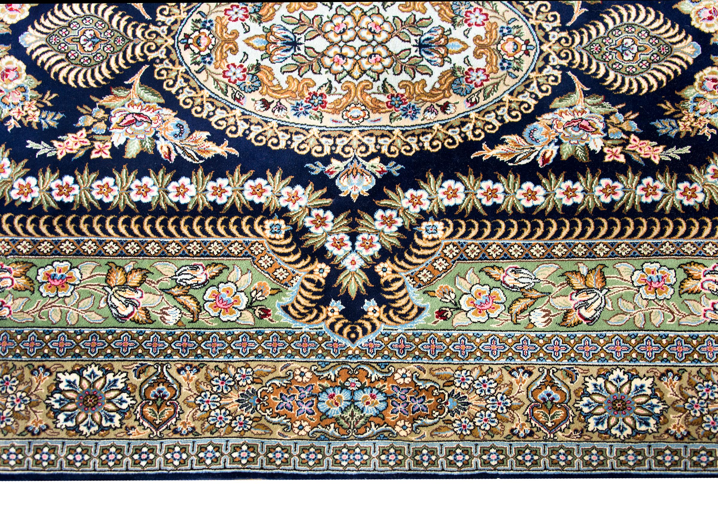 Vintage Persian Rum Rug In Good Condition For Sale In Chicago, IL