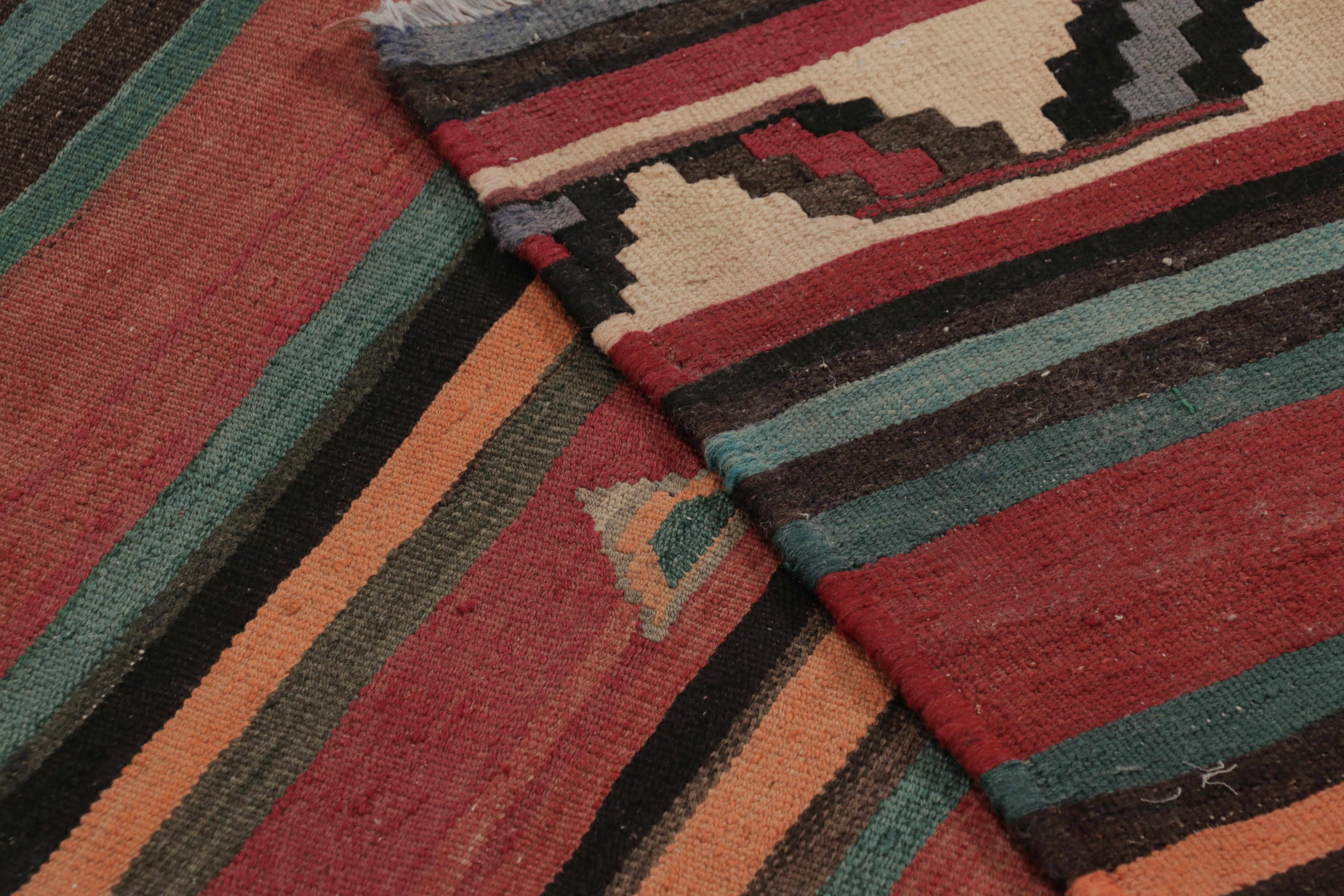 Vintage Persian Runner Kilim, Tribal Rug with Polychromatic Geometric Stripes (tapis de course persan à rayures géométriques polychromes) en vente 1