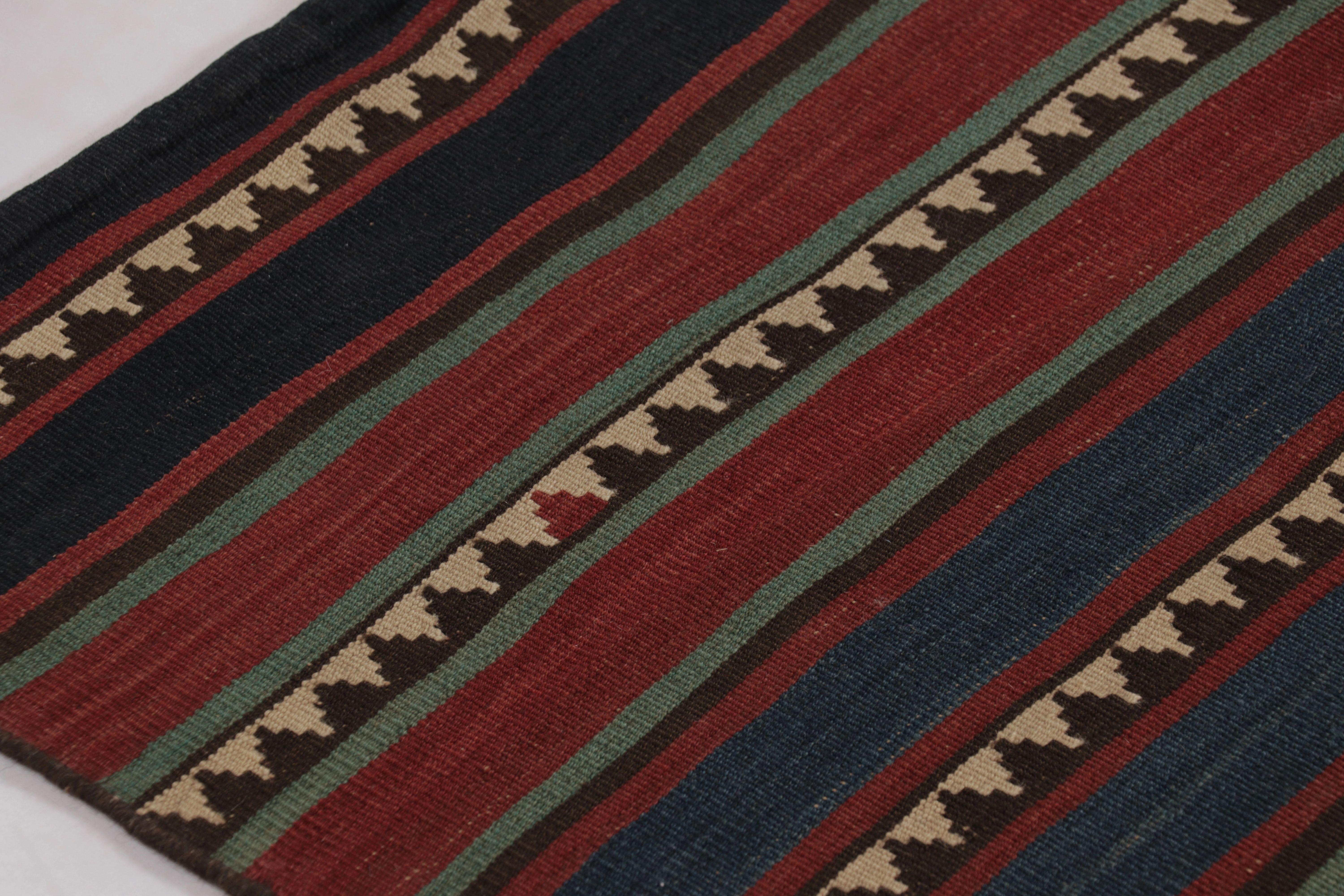 Vintage Persian Runner Kilim, Tribal Rug with Polychromatic Stripes s (Handgewebt) im Angebot
