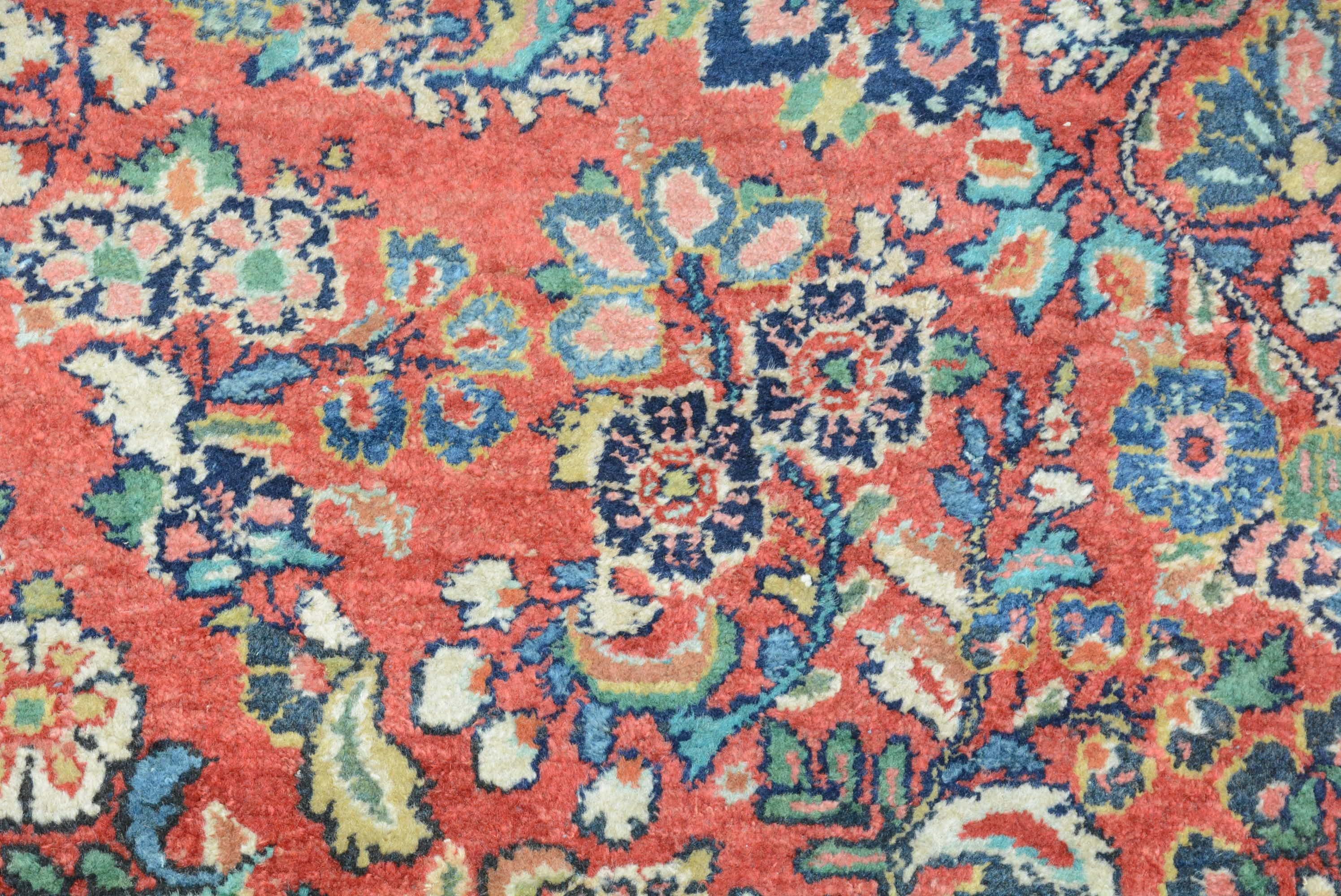 Vintage Persian Sarouk Carpet In Good Condition For Sale In Closter, NJ