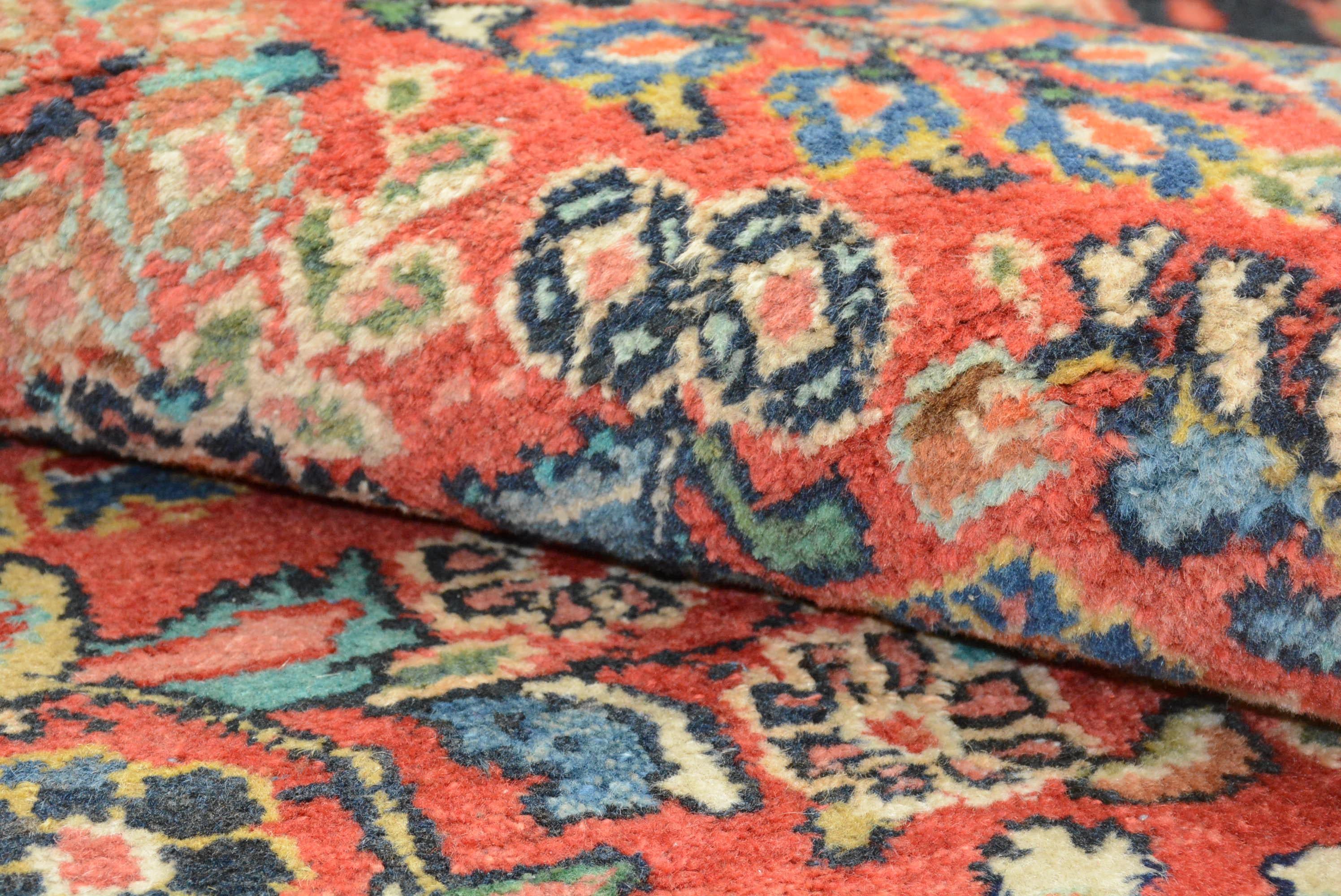 Vintage Persian Sarouk Carpet For Sale 2