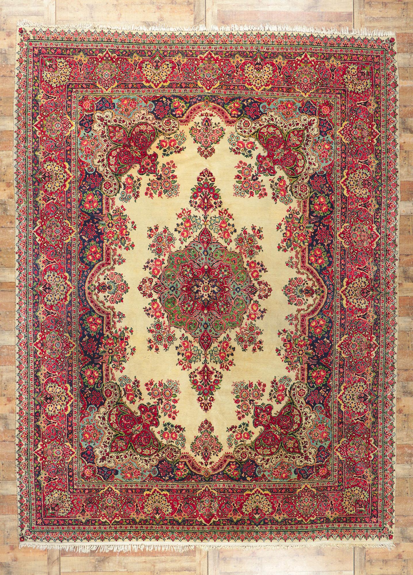 Vintage Persian Sarouk Rug In Good Condition For Sale In Dallas, TX