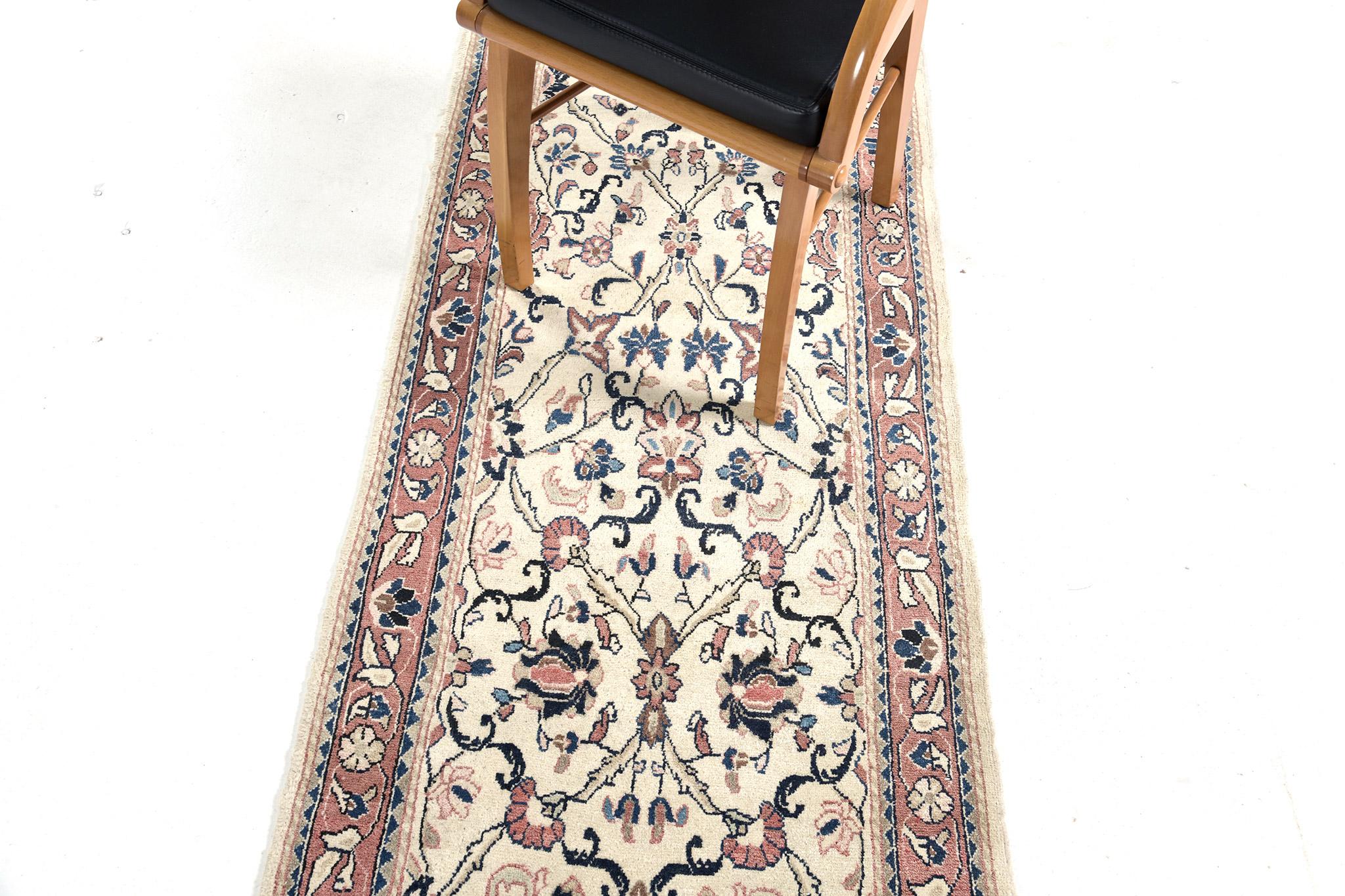 Vintage Persian Sarouk Runner 55228 In Good Condition For Sale In WEST HOLLYWOOD, CA