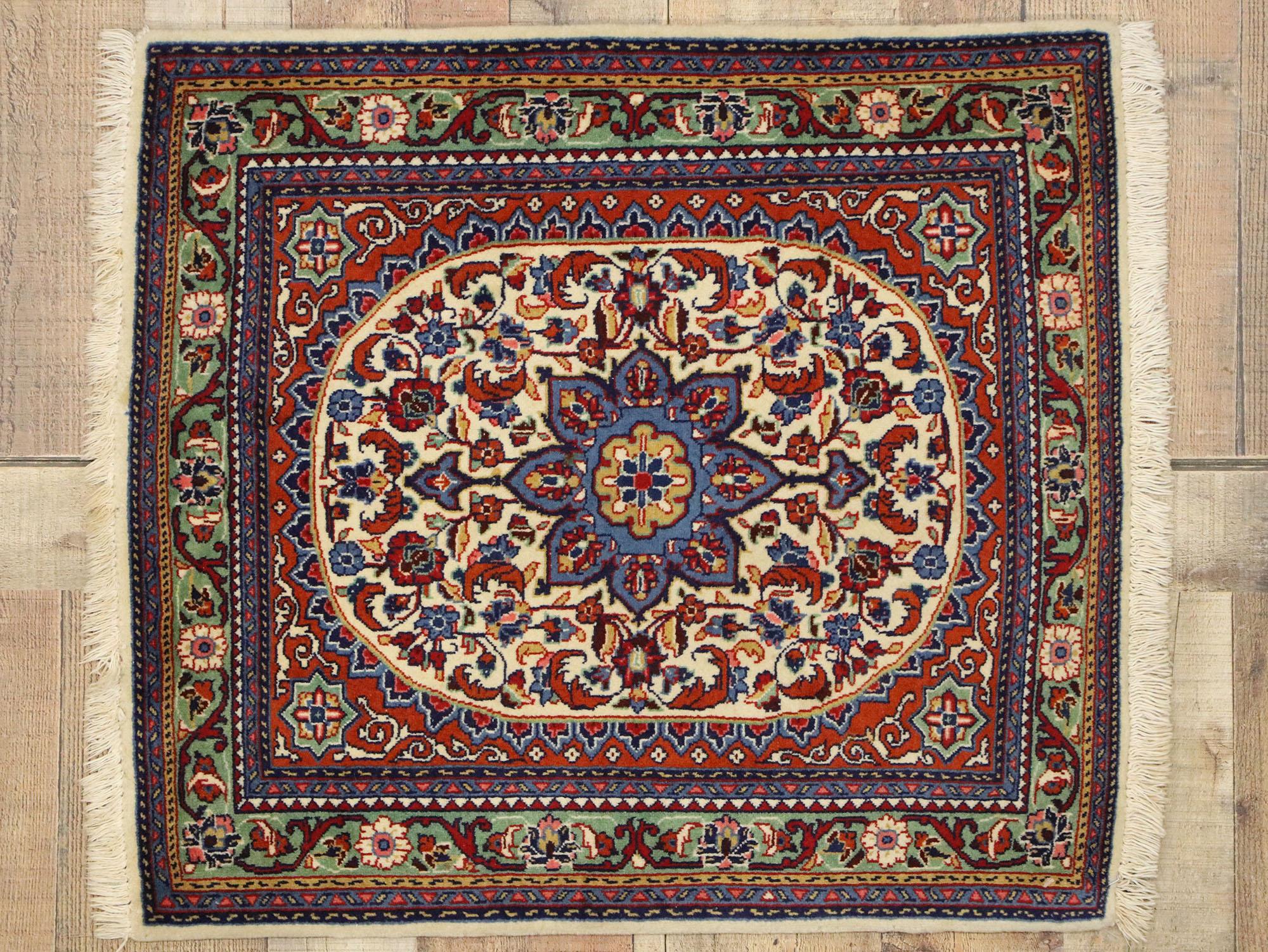 Vintage Persian Sarouk Scatter Rug with American Traditional Style For Sale 1