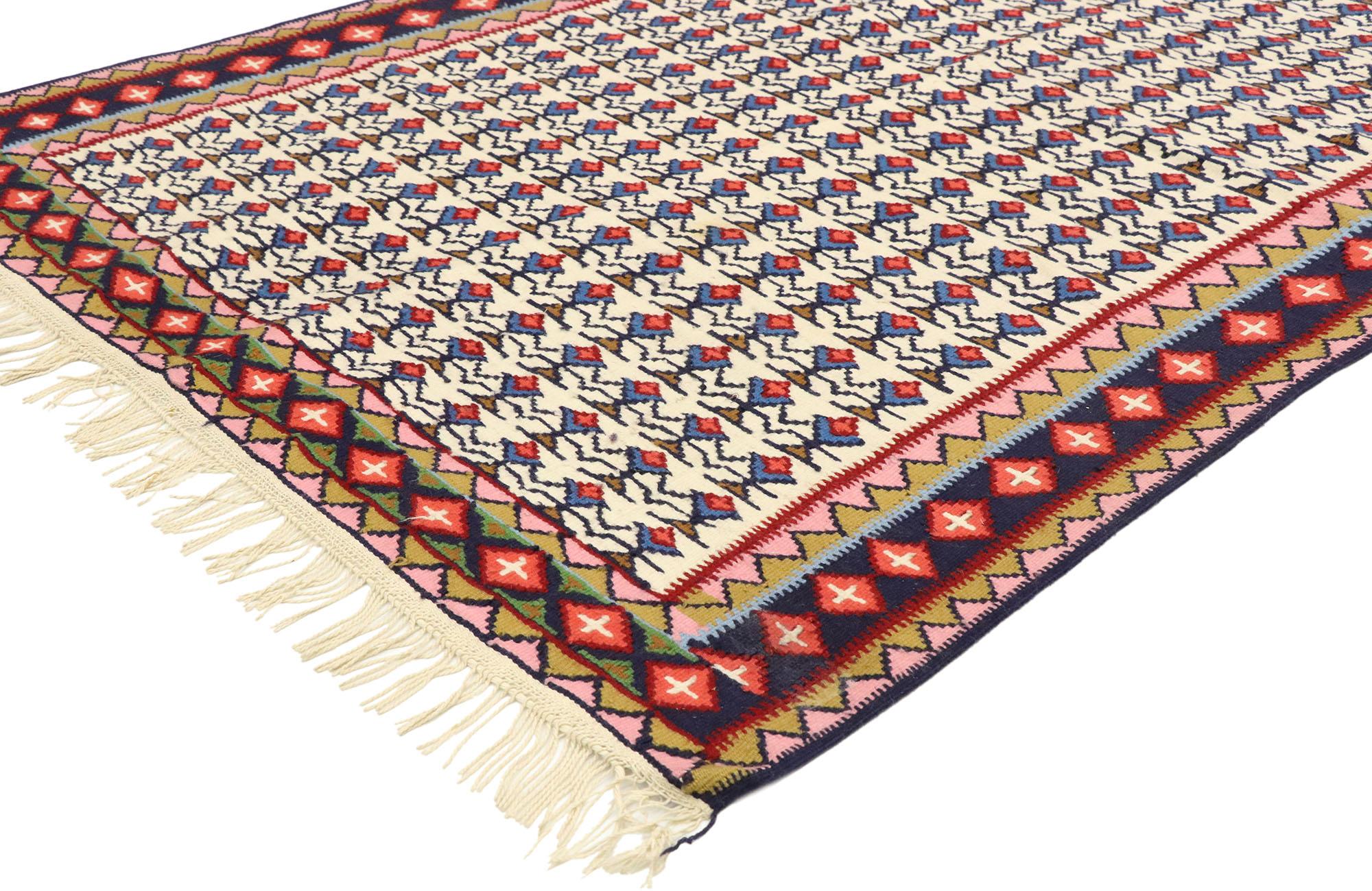 70497, vintage Persian Senneh Sanadaj Kilim rug with relaxed federal and nautical style. With rustic charm and timeless appeal, this handwoven wool vintage Persian Senneh Sanadaj Kilim accent rug can beautifully blend modern, traditional and