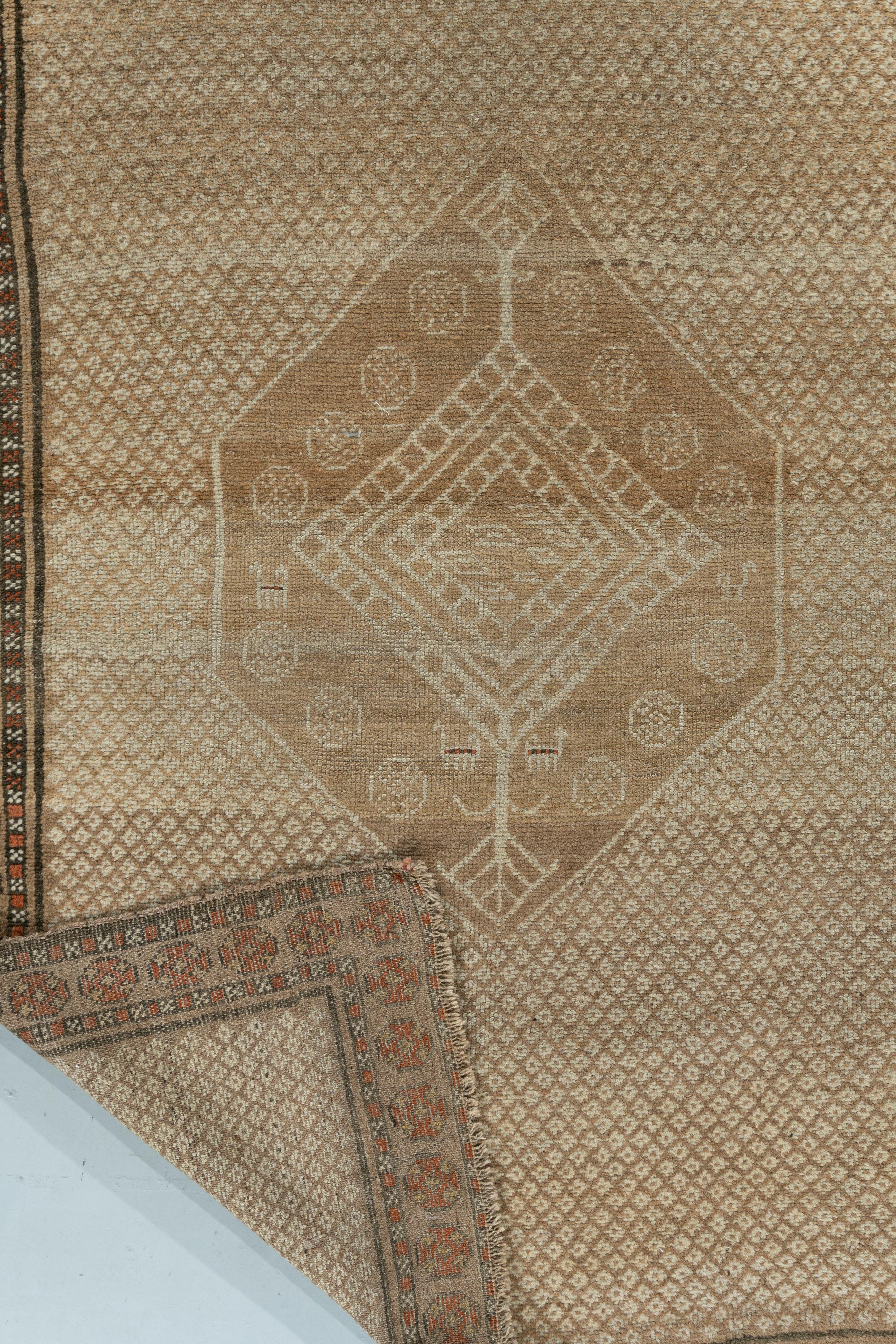 Vintage Persian Serab rug 4'4 x 6'10. A lovely light and airy Serab rug with a camel ground. Serab is located on the edge of the Heriz weaving area, camel borders and fields are standard on antique Serab rugs. The patterns are geometric, the wool