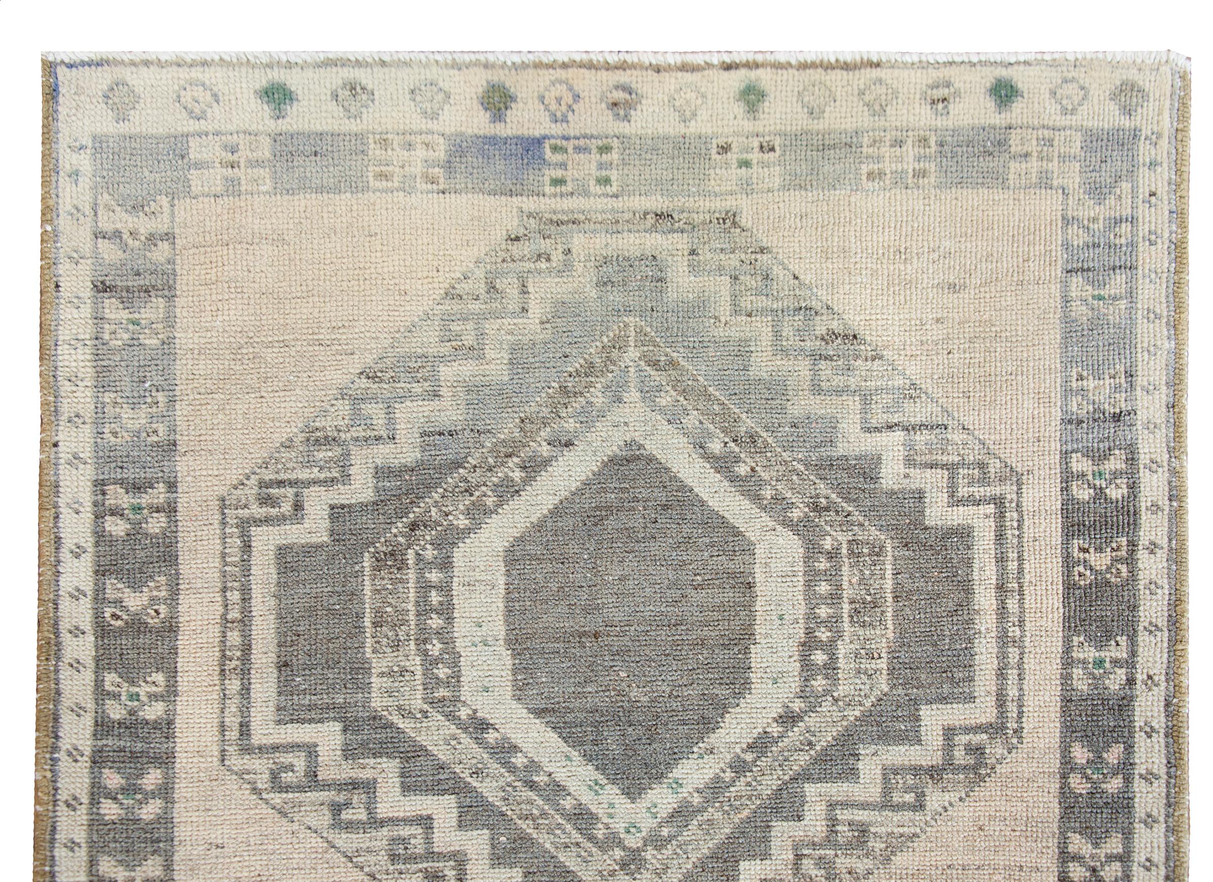 Tapis persan Serab vintage en vente 1