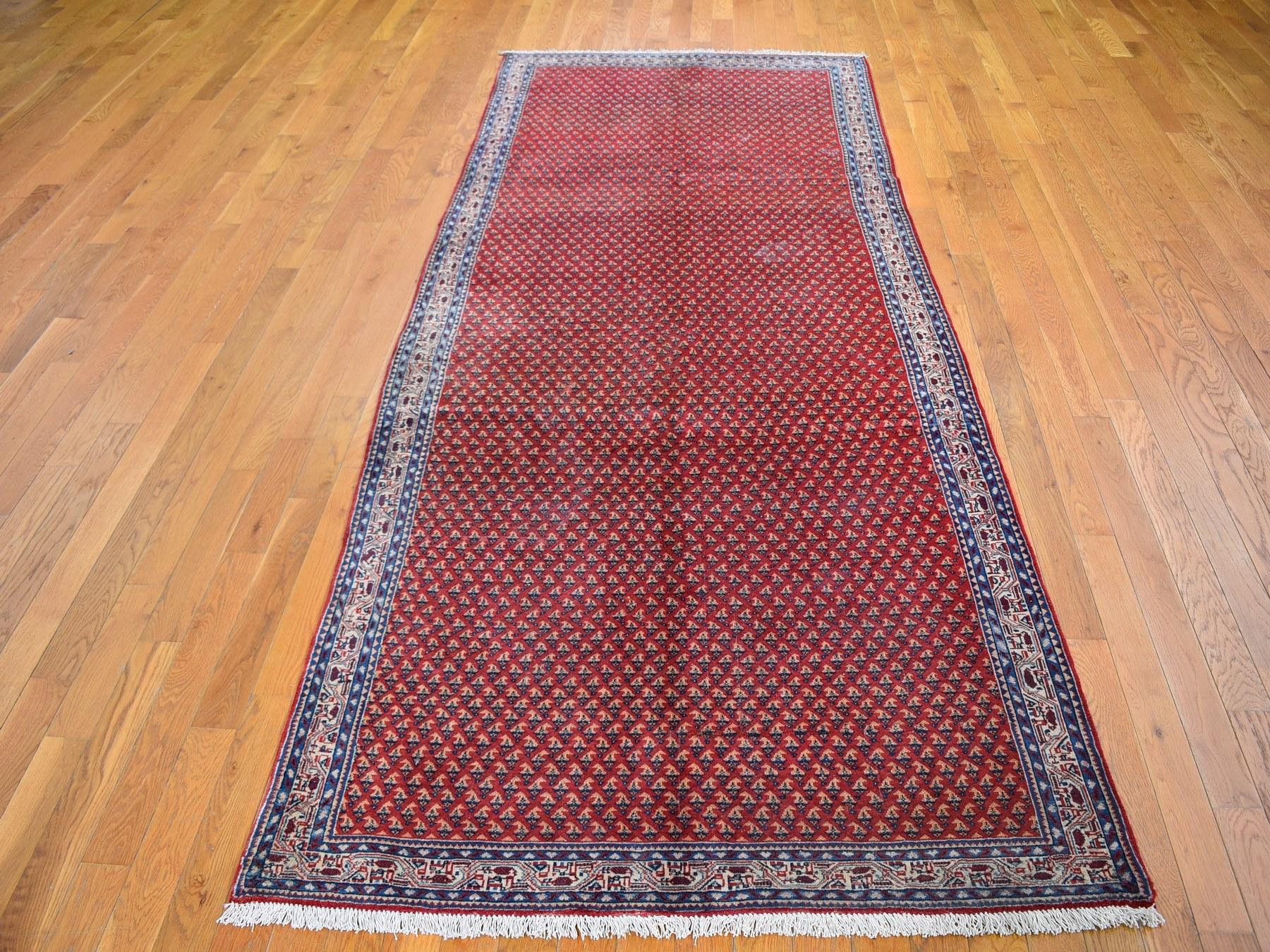 Ce fabuleux tapis noué à la main a été créé et conçu pour une résistance et une durabilité accrues. Ce tapis a été fabriqué à la main pendant des semaines selon la méthode traditionnelle utilisée pour fabriquer des tapis. C'est vraiment une pièce