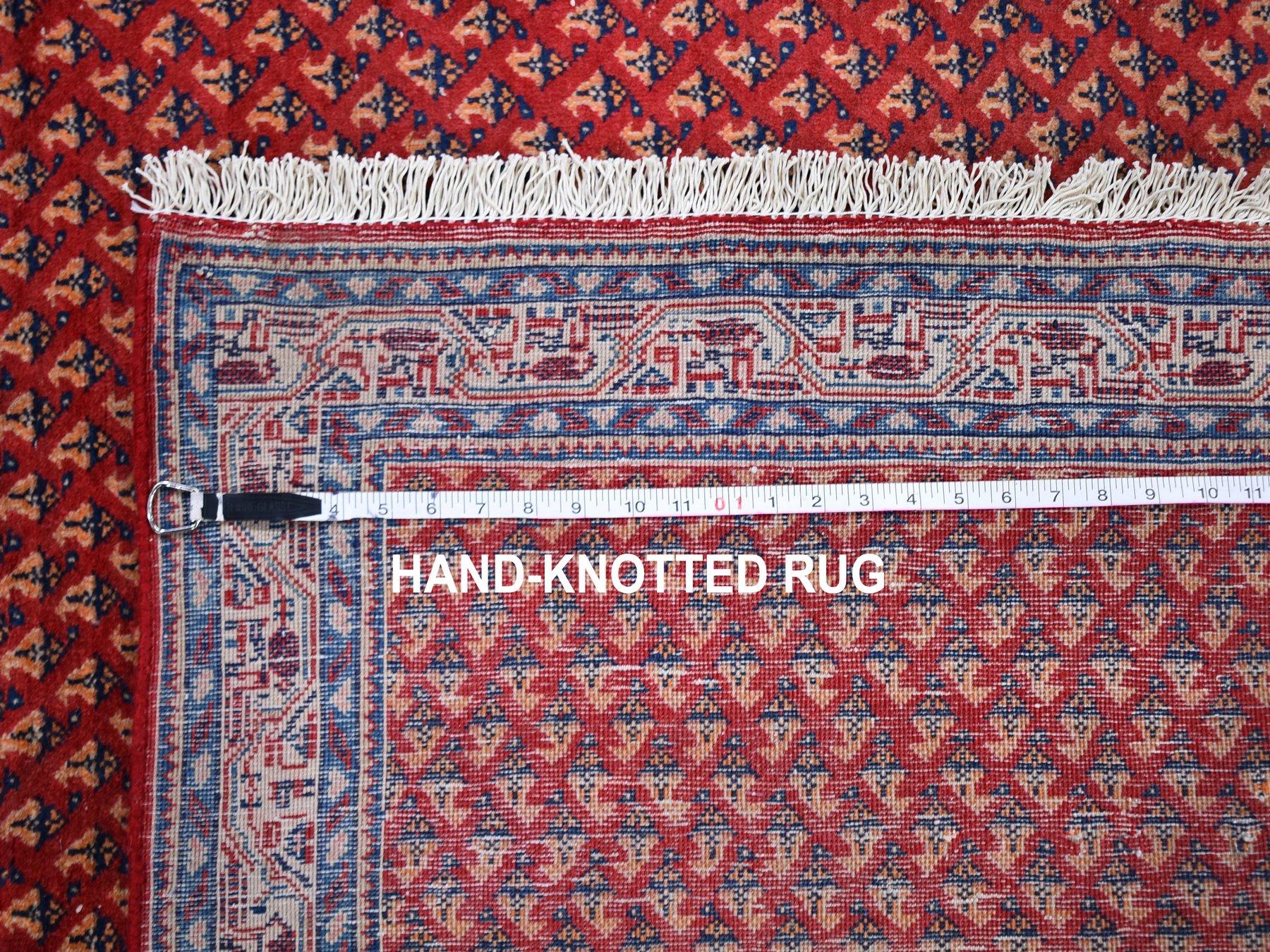 Fin du 20e siècle Tapis de couloir persan Serab vintage à motif répétitif intégral en laine nouée à la main en vente