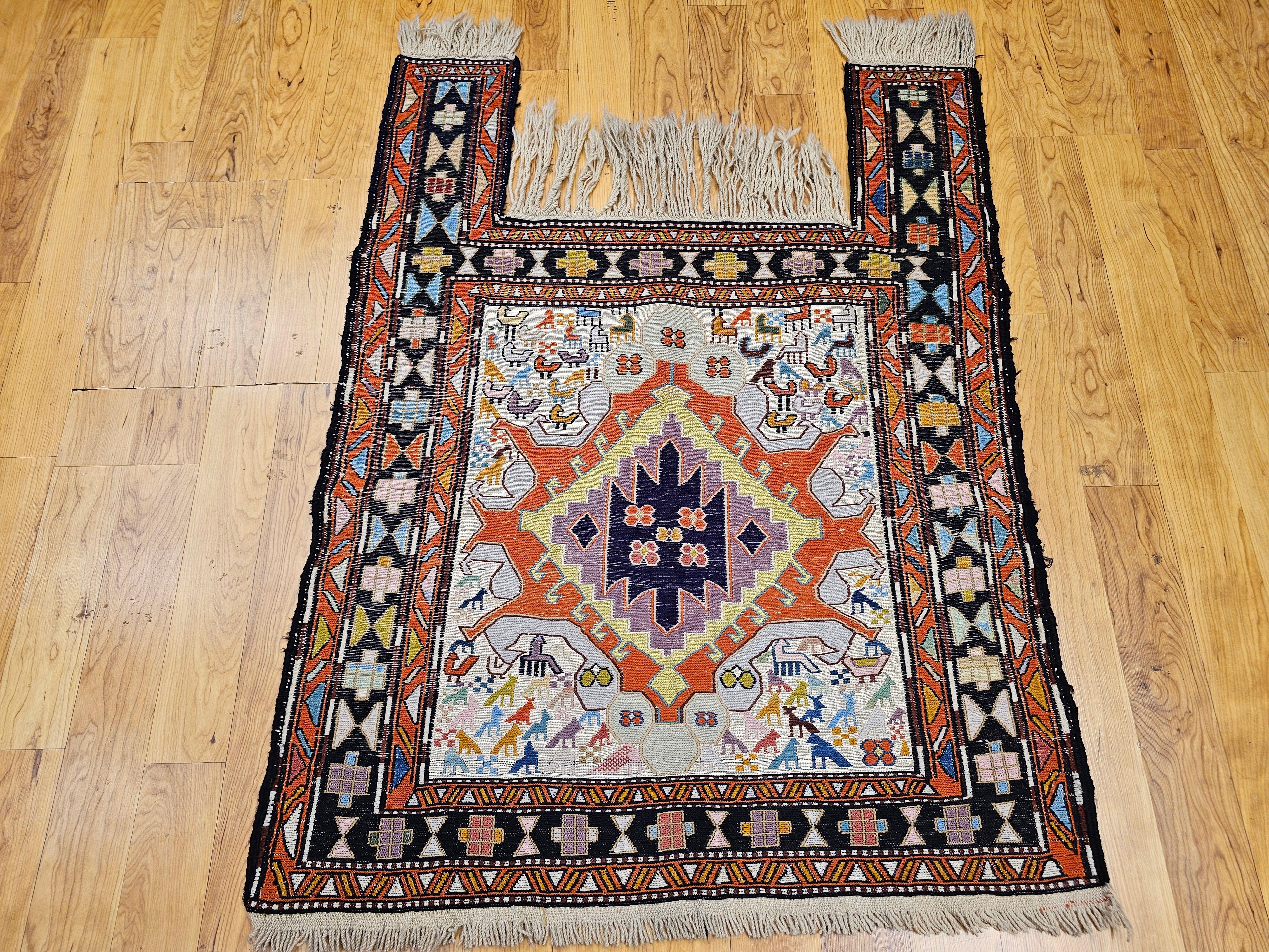 Couverture de selle persane Shahsavan Soumak en ivoire, lavande, jaune, bleu en vente 5