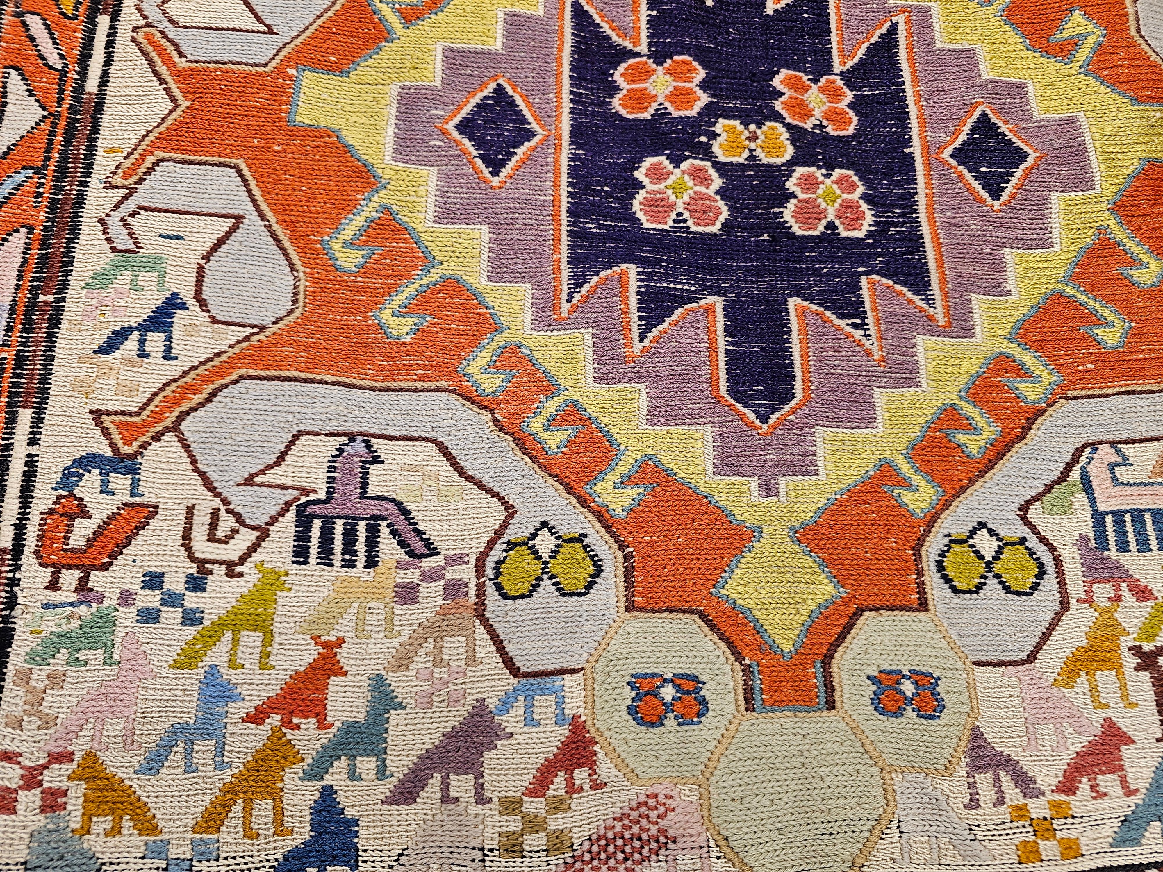Laine Couverture de selle persane Shahsavan Soumak en ivoire, lavande, jaune, bleu en vente