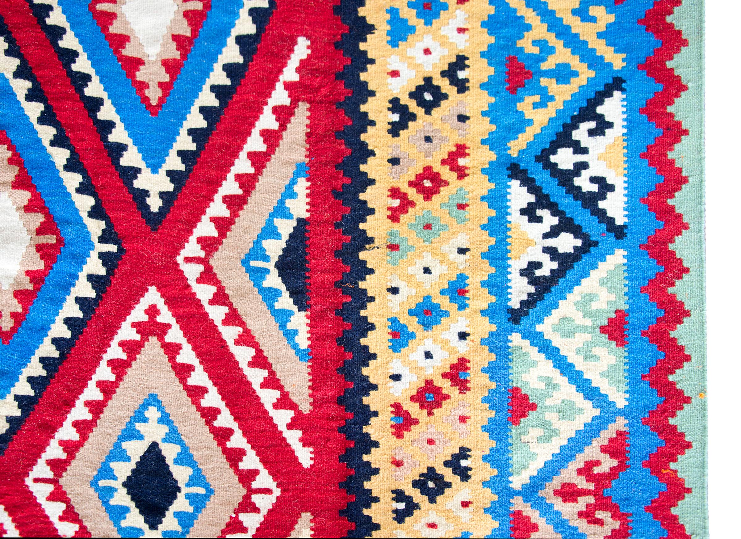 Alfombra vintage persa Shiraz Kilim en Bueno estado para la venta en Chicago, IL