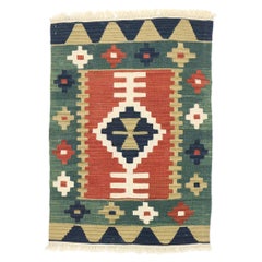 Persischer Shiraz-Kelim-Teppich im Vintage-Stil, Luxury Lodge Meets Modern Southwest Style, Vintage