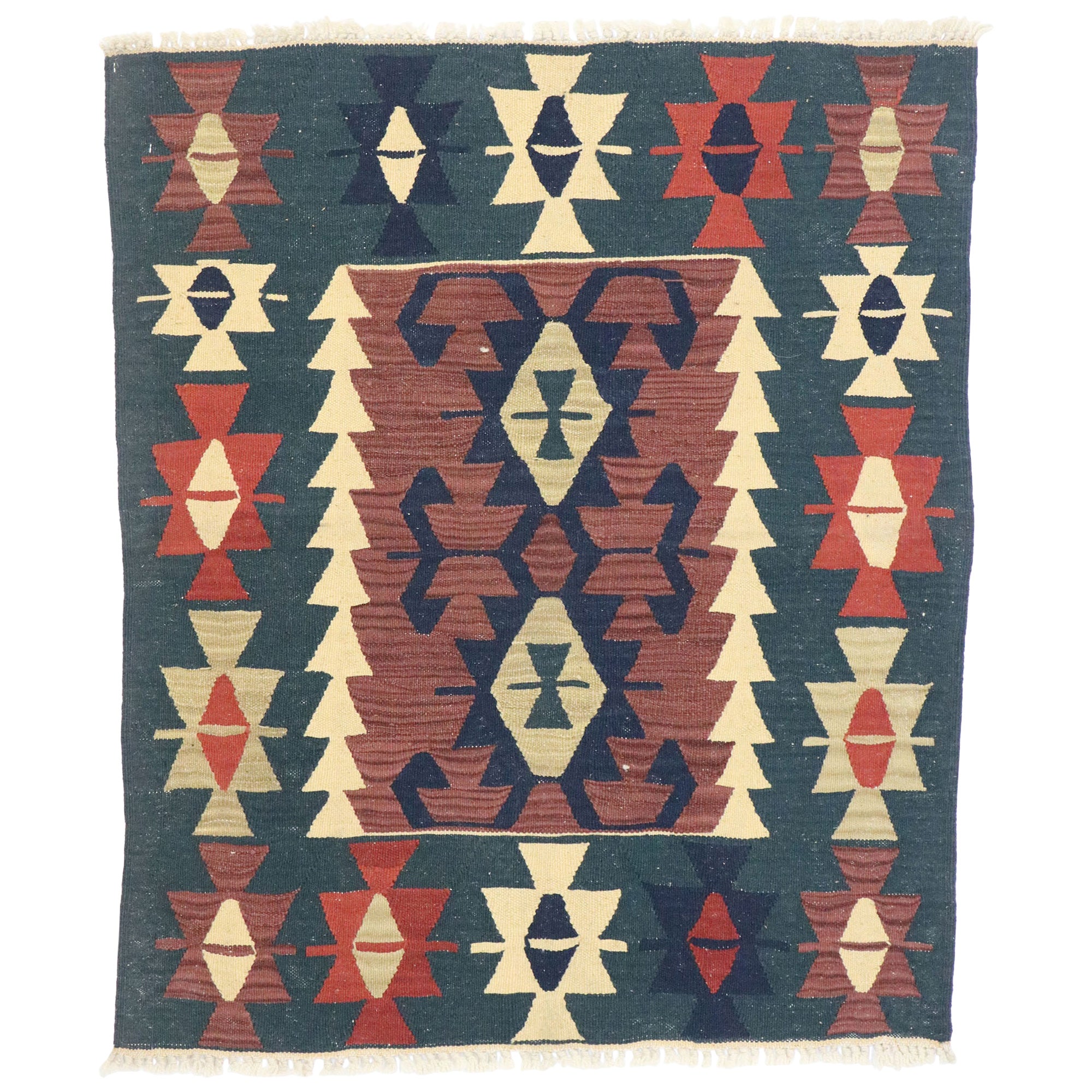 Alfombra vintage persa Shiraz Kilim, el lujo se une al encanto nómada