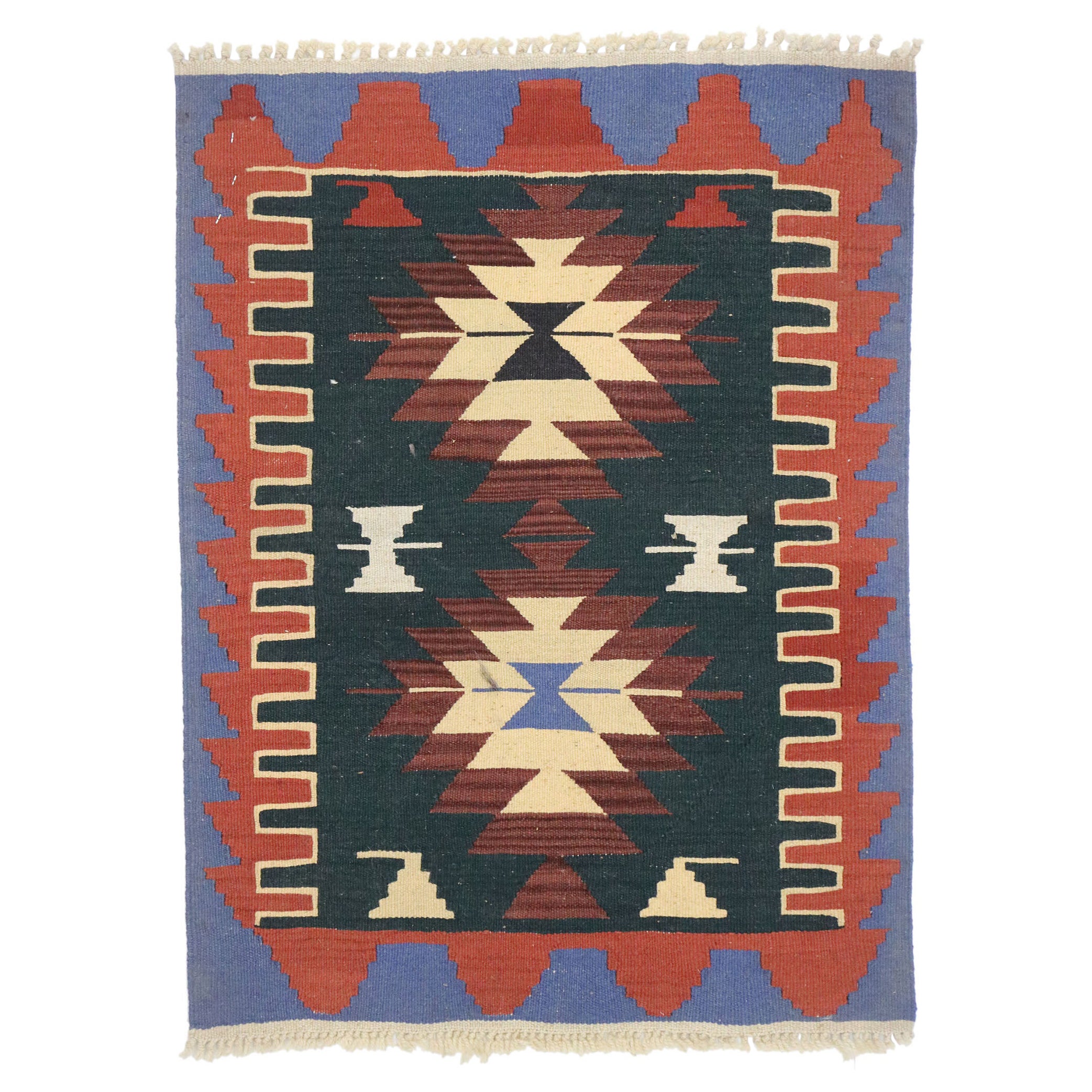 Tappeto vintage persiano Shiraz Kilim, il lusso del rifugio incontra il fascino nomade