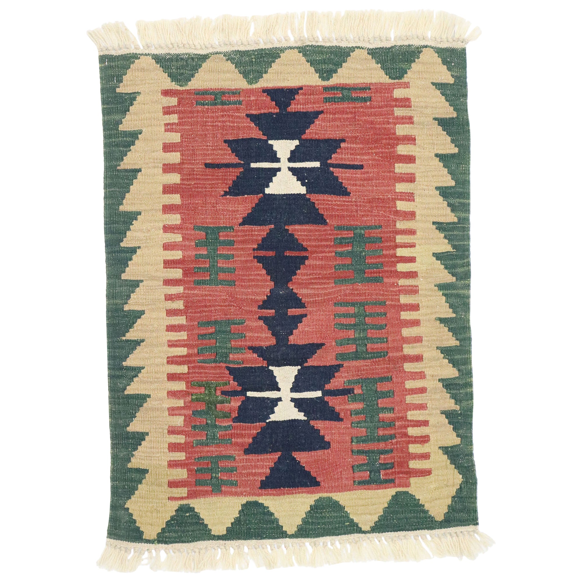 Vintage Persian Shiraz Kilim Rug, Luxus Lodge trifft Nomadencharme