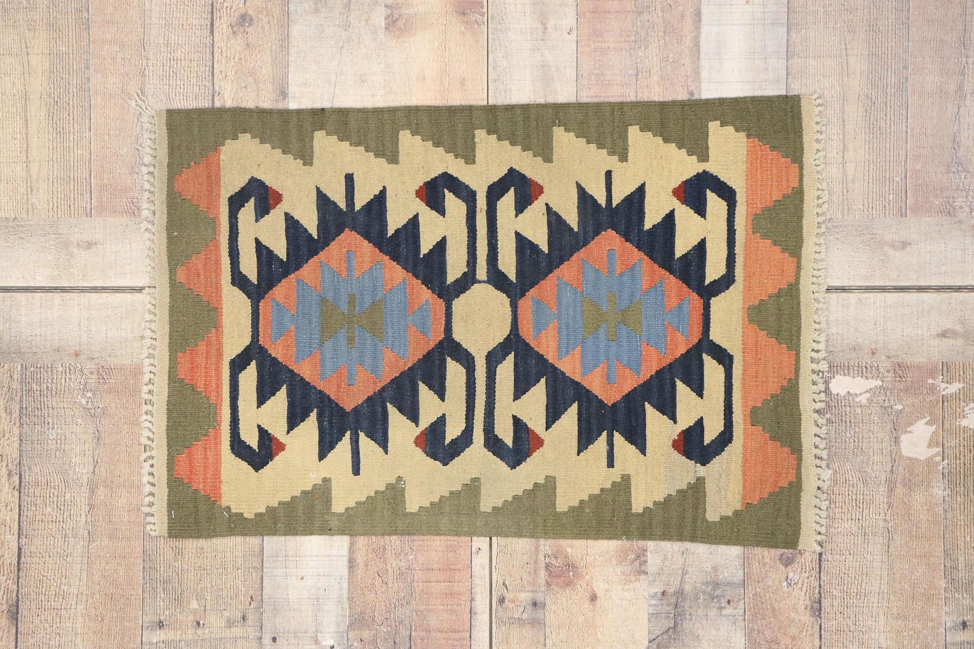 Vintage Persian Shiraz Kilim Rug, Modern Desert Meets Boho Chic For Sale 2