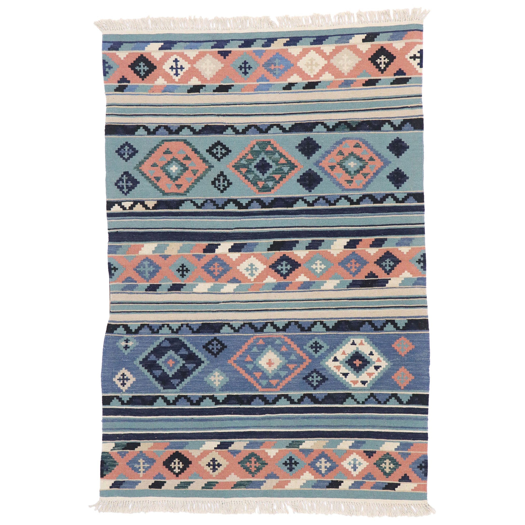 Vintage Persian Shiraz Kilim Rug con stile tribale boemo