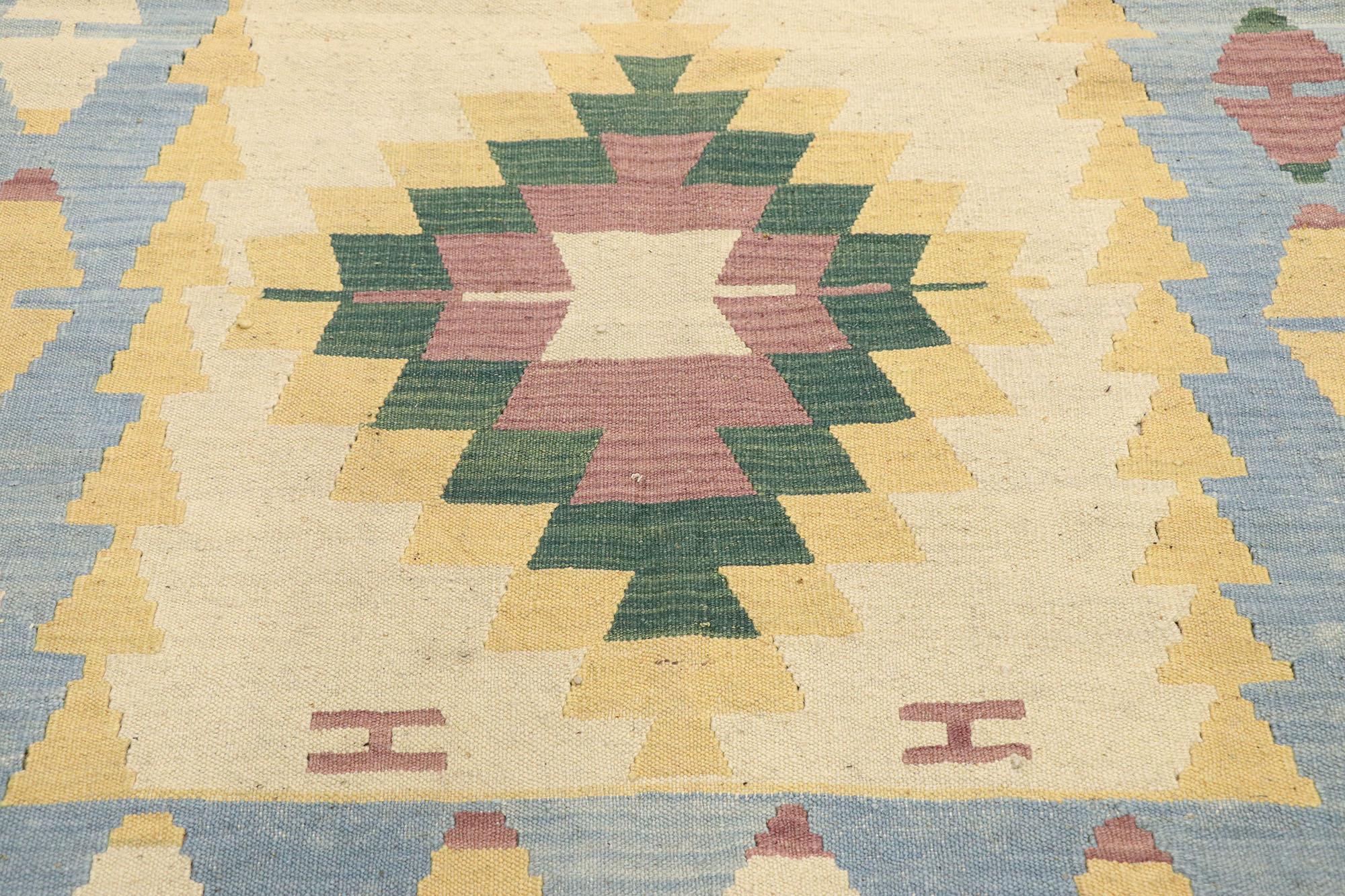 Persischer Shiraz-Kelim-Teppich im Vintage-Stil, Südwesten Boho Meets Palm Springs im Zustand „Gut“ im Angebot in Dallas, TX