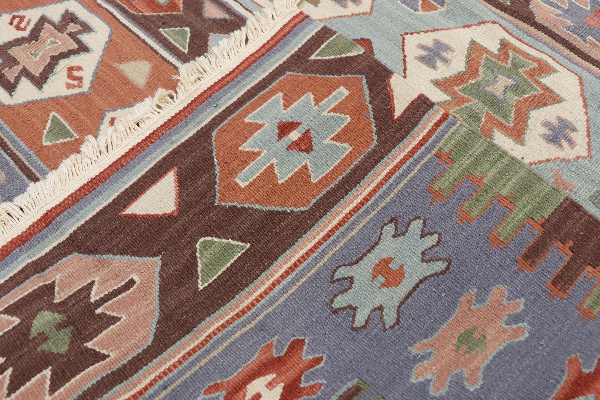 Persischer Shiraz-Kelim-Teppich im Boho-Chic-Stil im Stammesstil (20. Jahrhundert) im Angebot