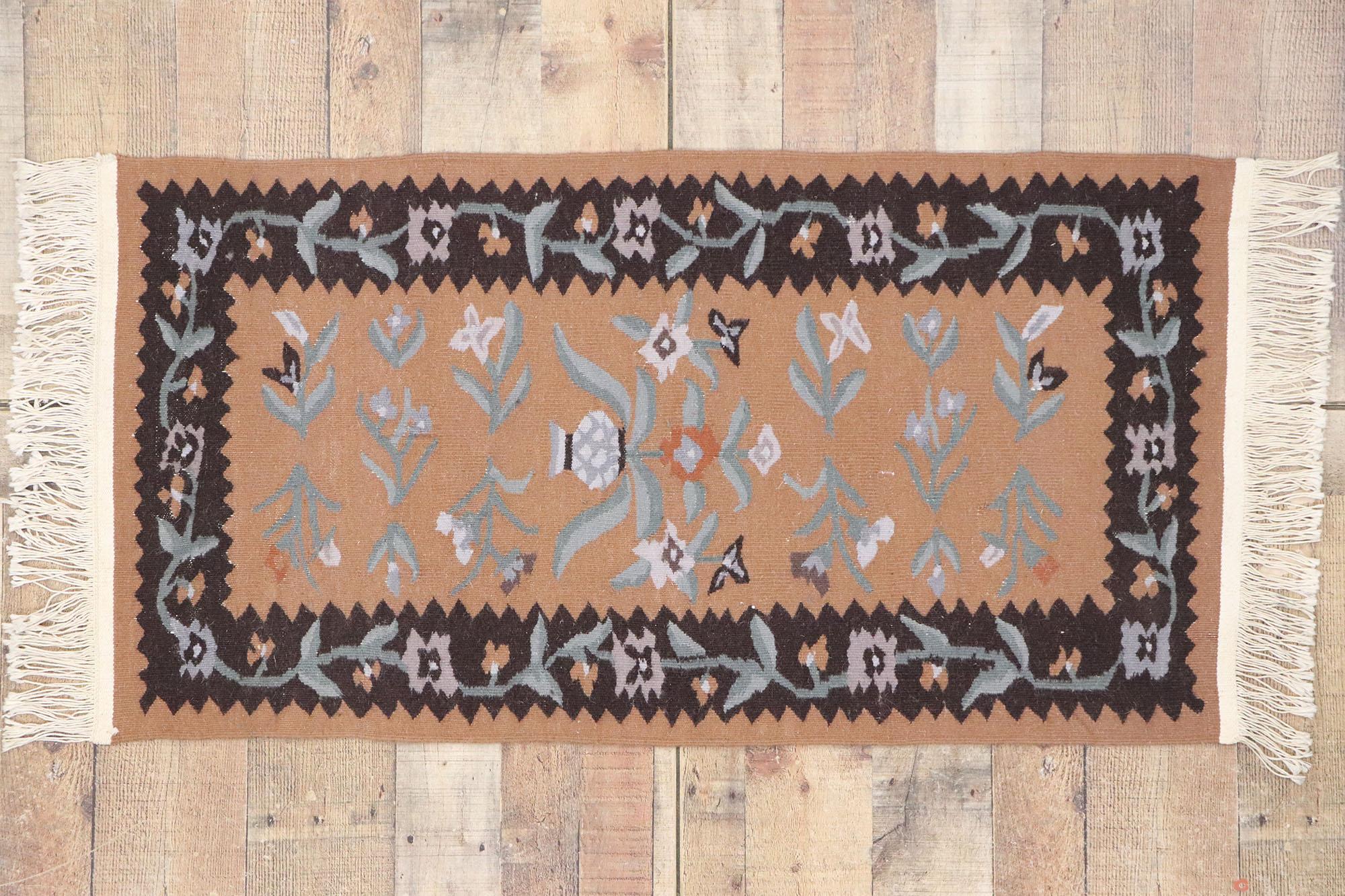 Vintage Persian Shiraz Kilim Rug with Rustic Farmhouse Style For Sale 2