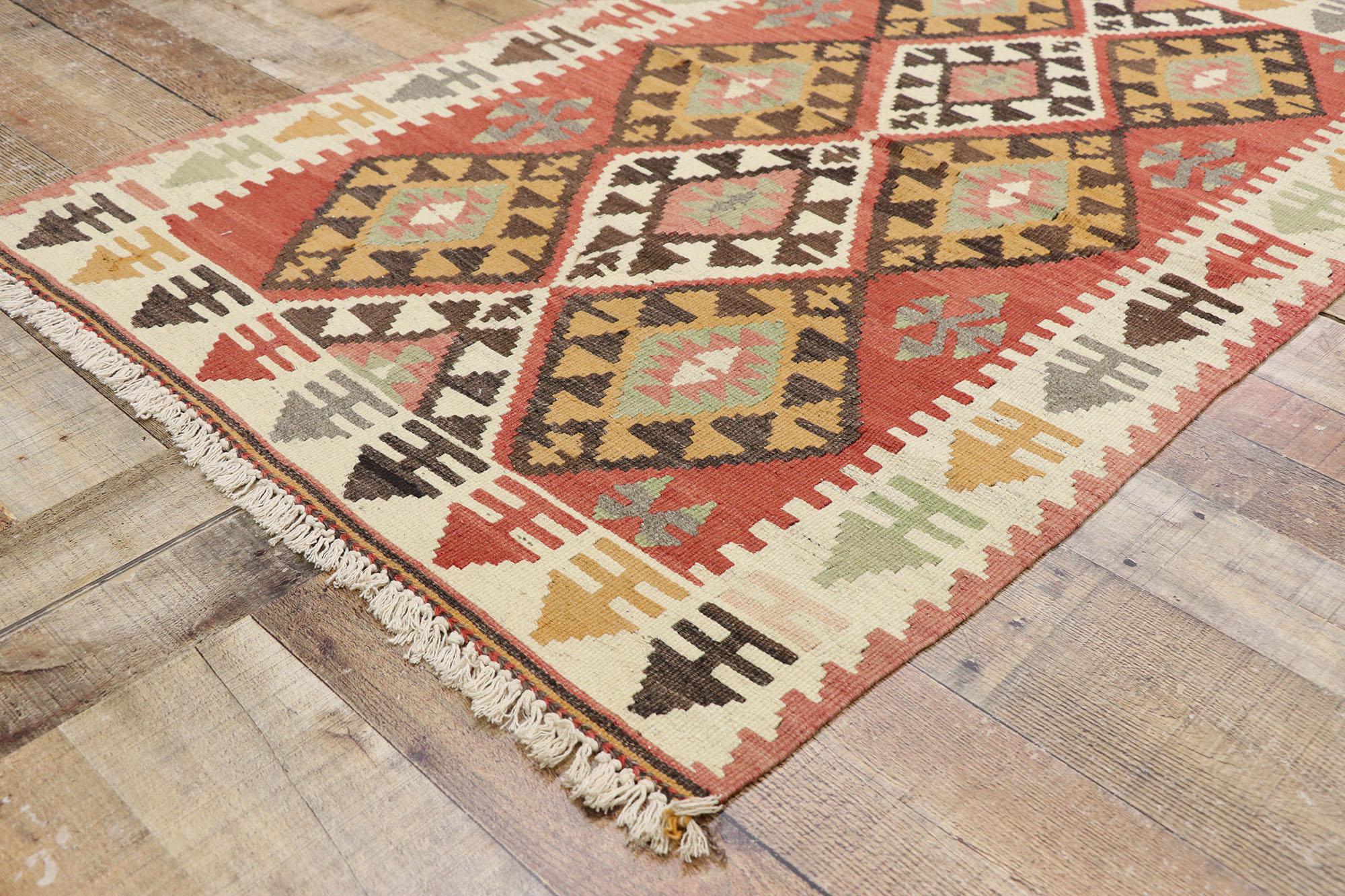 20ième siècle Tapis Kilim persan Shiraz, nord-ouest du Pacifique rencontre le Lodge de luxe en vente