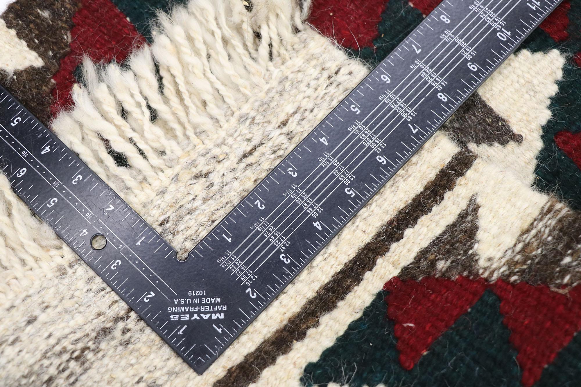 Tapis Kilim persan vintage Shiraz de style tribal Bon état - En vente à Dallas, TX