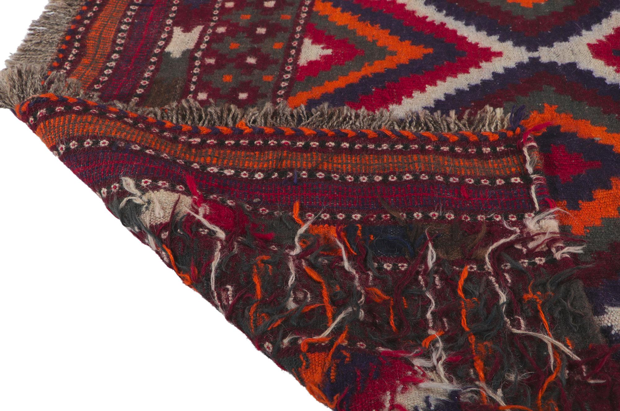 Vintage Persian Shiraz Kilim Rug, Tribal Allure Meets Contemporary Santa Fe In Good Condition For Sale In Dallas, TX