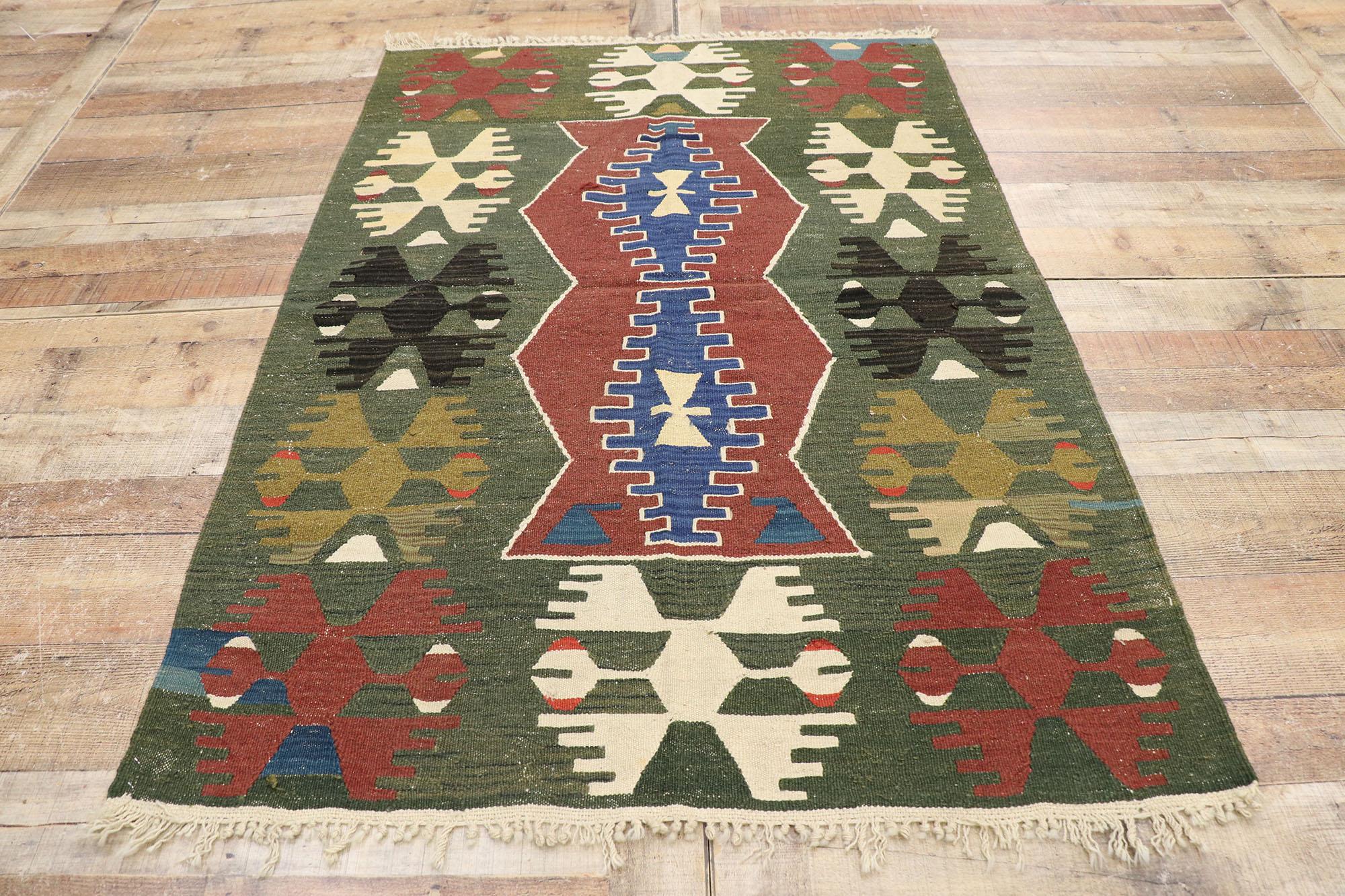 Vintage Persian Shiraz Kilim Rug, Earthy Southwest Meets Modern Tribal Style For Sale 1