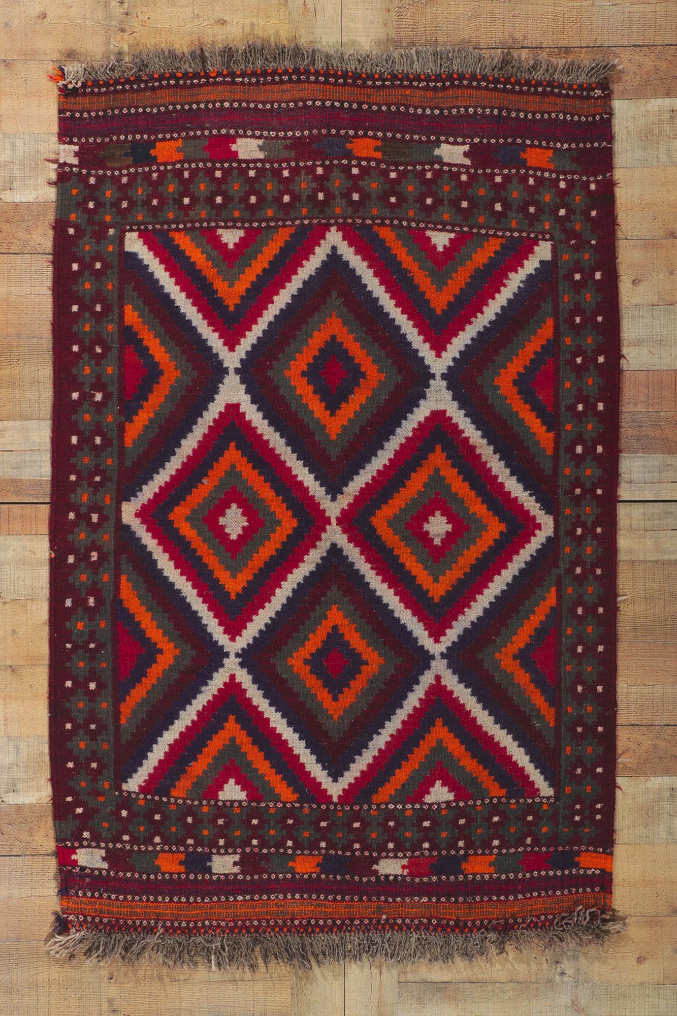 XX secolo Vintage Rug & Kilim persiano, l'allure tribale incontra il contemporaneo di Santa Fe in vendita