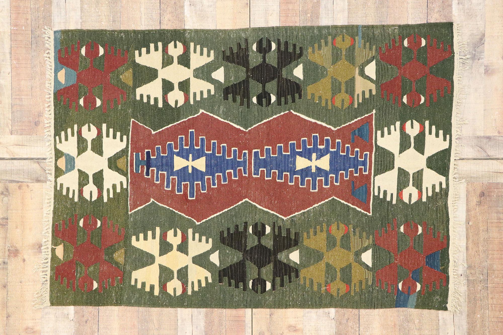 Vintage Persian Shiraz Kilim Rug, Earthy Southwest Meets Modern Tribal Style For Sale 2