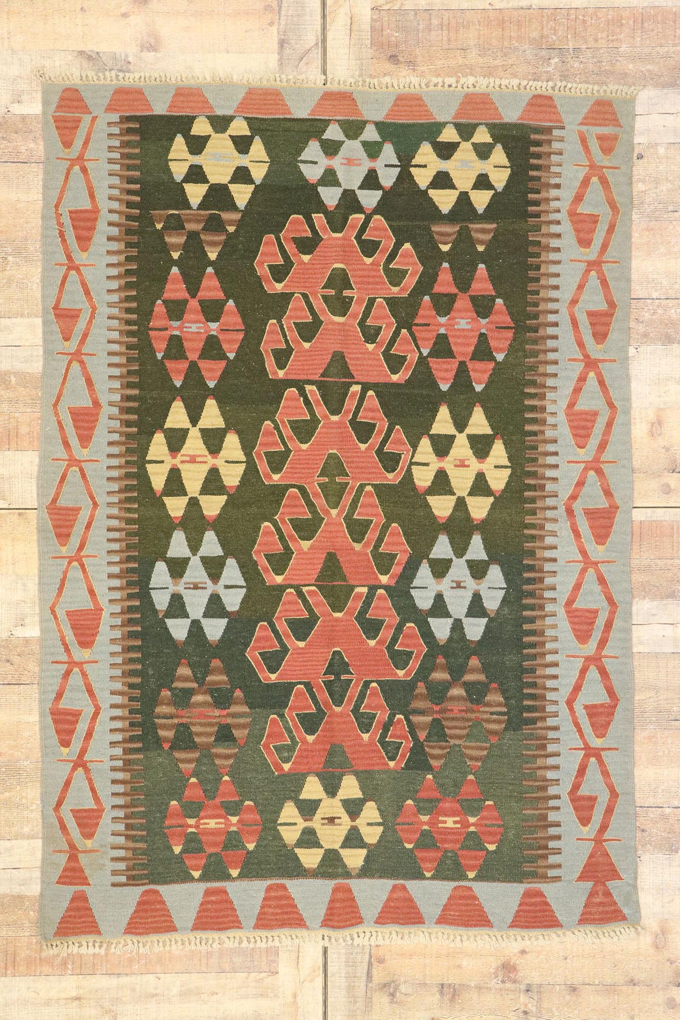 Vintage Persian Shiraz Kilim Rug, Luxury Lodge Meets Modern Southwest Style For Sale 2