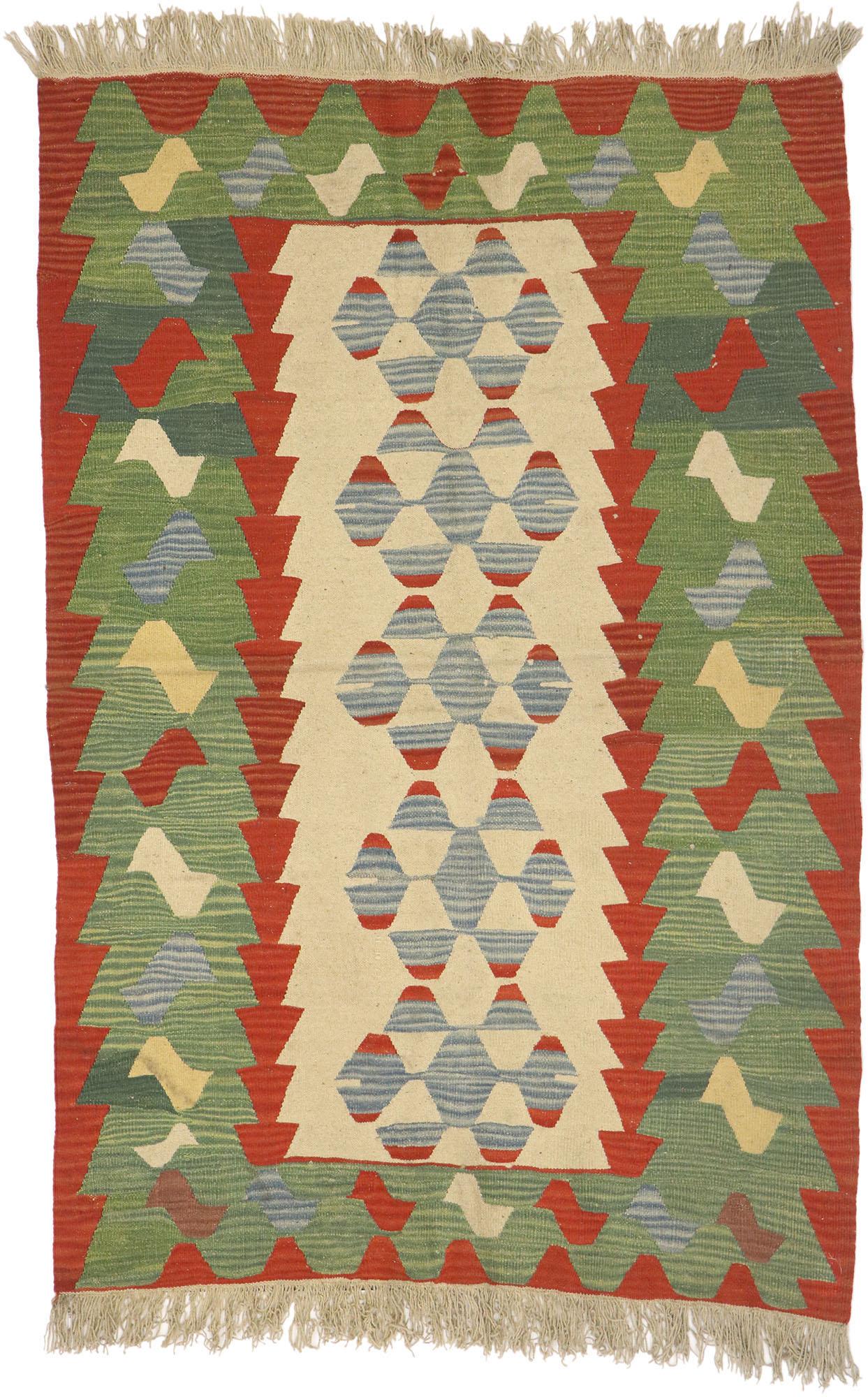 Tapis Kilim persan Shiraz vintage de style tribal en vente 1