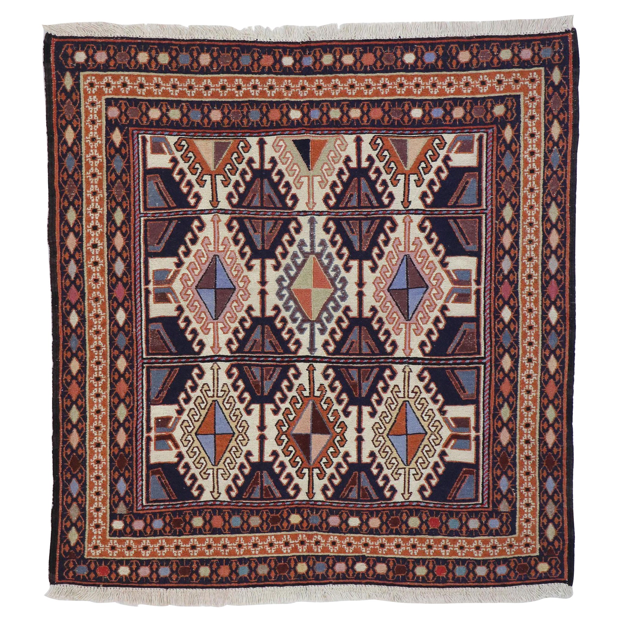 Vintage Persisch Shiraz Kilim Teppich mit Tribal Stil