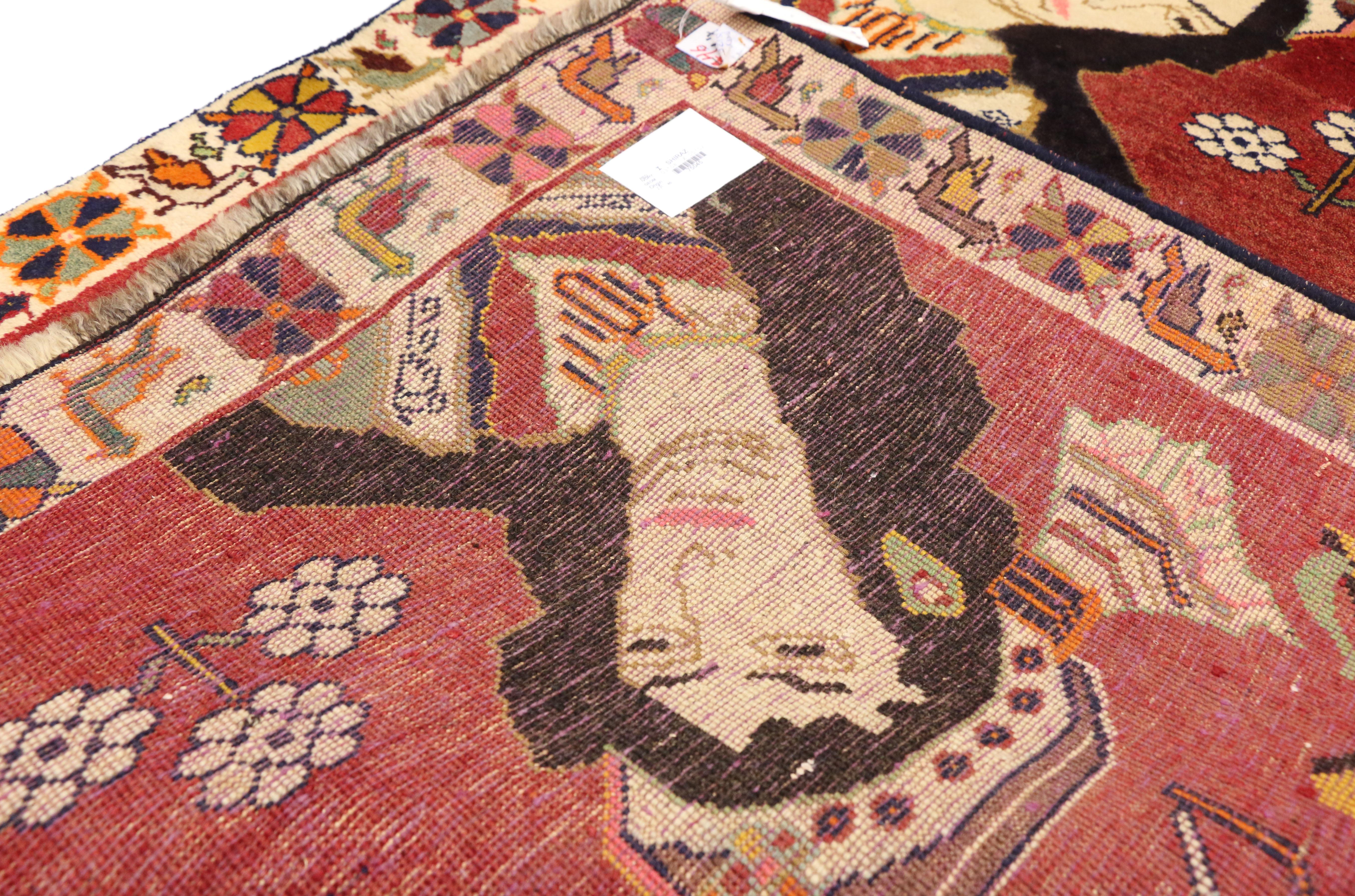 Persischer Shiraz-pictorial-Teppich im Vintage-Stil, Wandbehang, persischer Wandteppich im Zustand „Gut“ im Angebot in Dallas, TX