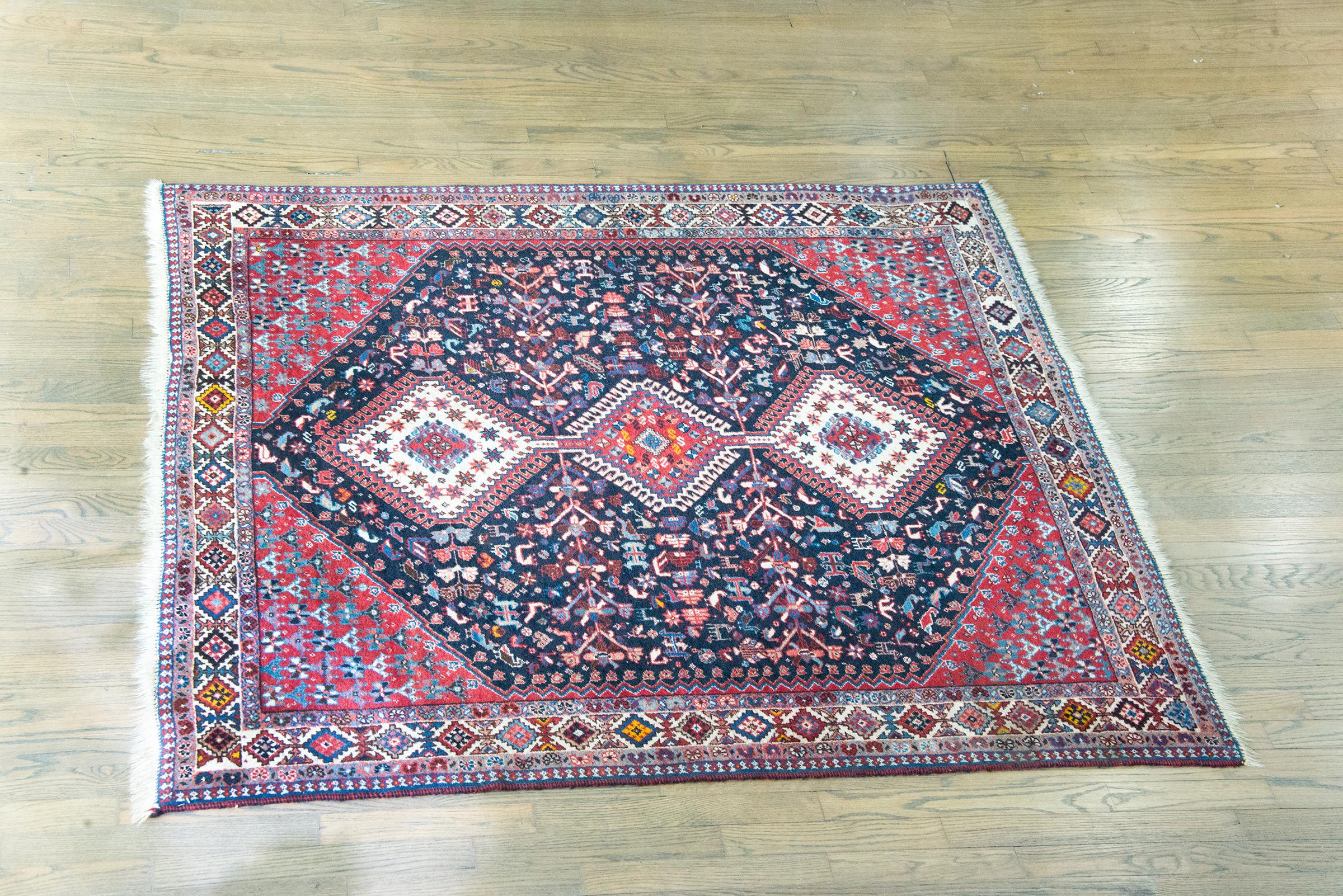 Alter persischer Shiraz-Teppich im Angebot 8
